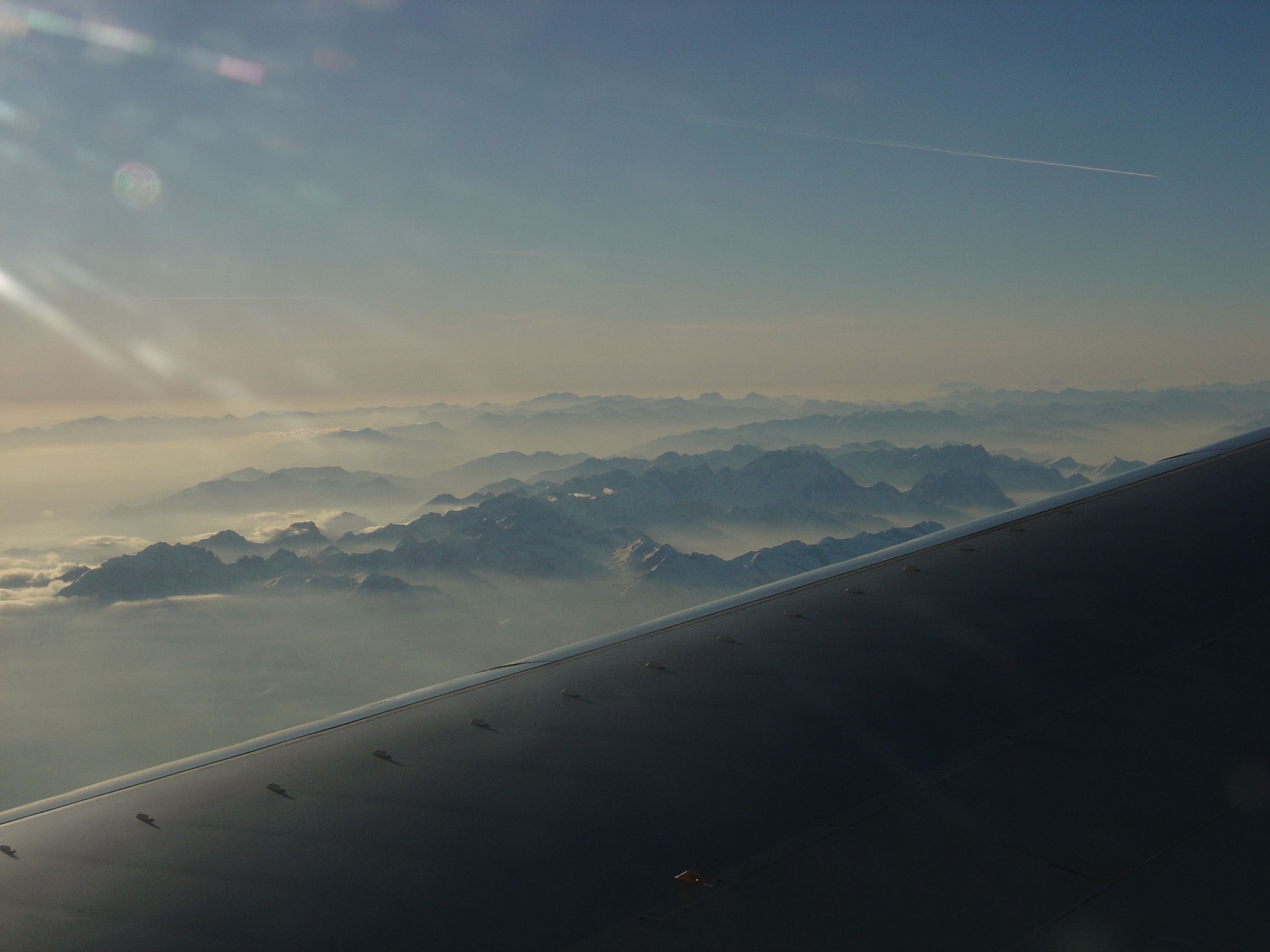 รูปถ่าย ออสเตรีย(Austria) เทืยกเขาแอลป์ (จากมิลานไปมิวนิค)(Alpes(Milan To Munich)) 2005-03 0