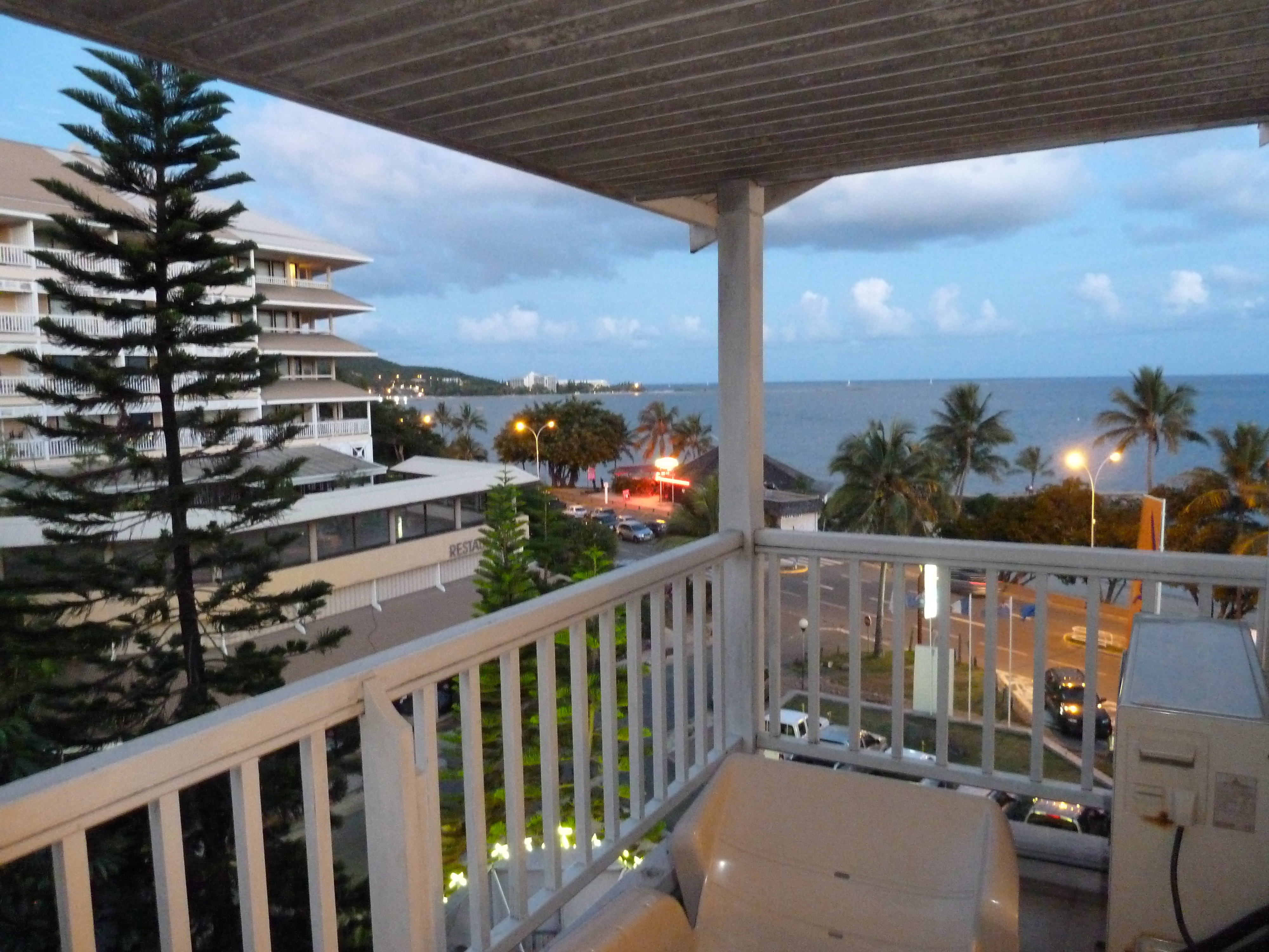 รูปถ่าย นิวแคลิโดเนีย(New Caledonia) โรงแรมเลอเซิร์ฟ นูเมอา(Le Surf Hotel Noumea) 2010-05 17