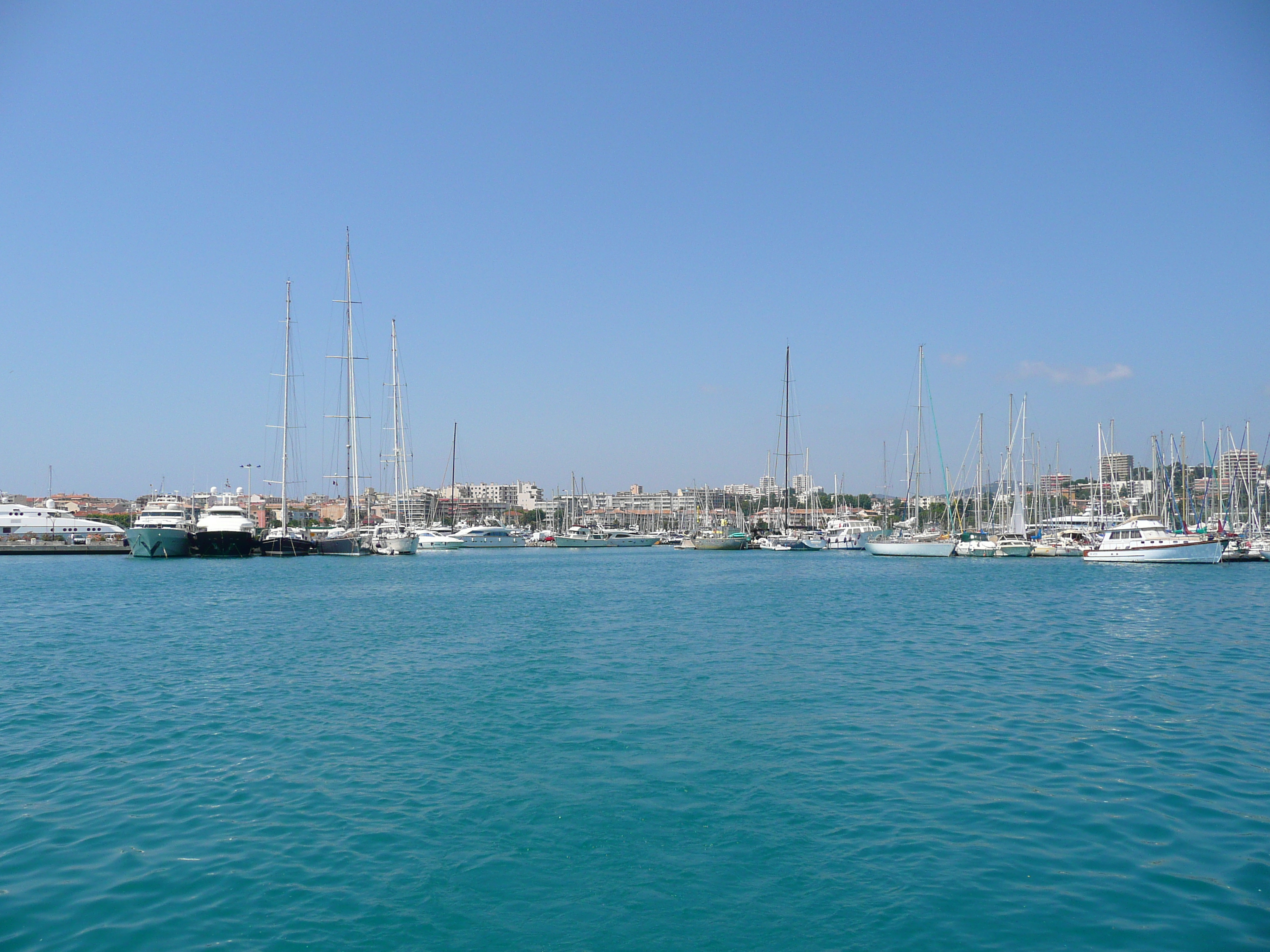 รูปถ่าย ฝรั่งเศส(France) อองทีป(Antibes) ท่าเรือโวบ็อง(Port Vauban) 2007-07 26