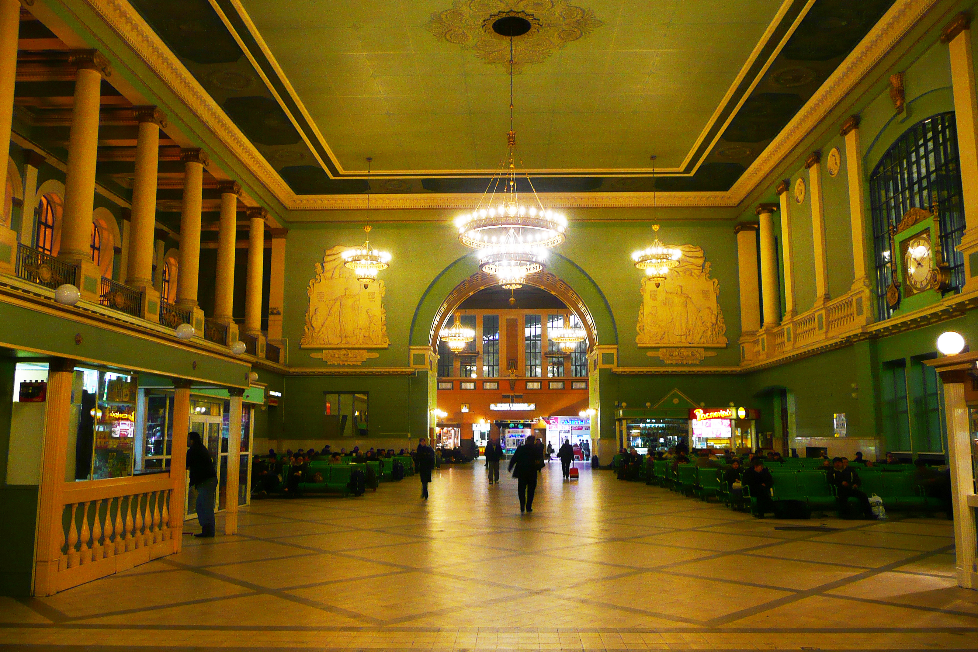 รูปถ่าย รัสเซีย(Russia) มอสโก(Moscow) สถานีรถไฟเคียฟสกี(Kiyevsky Railway Station) 2007-11 3