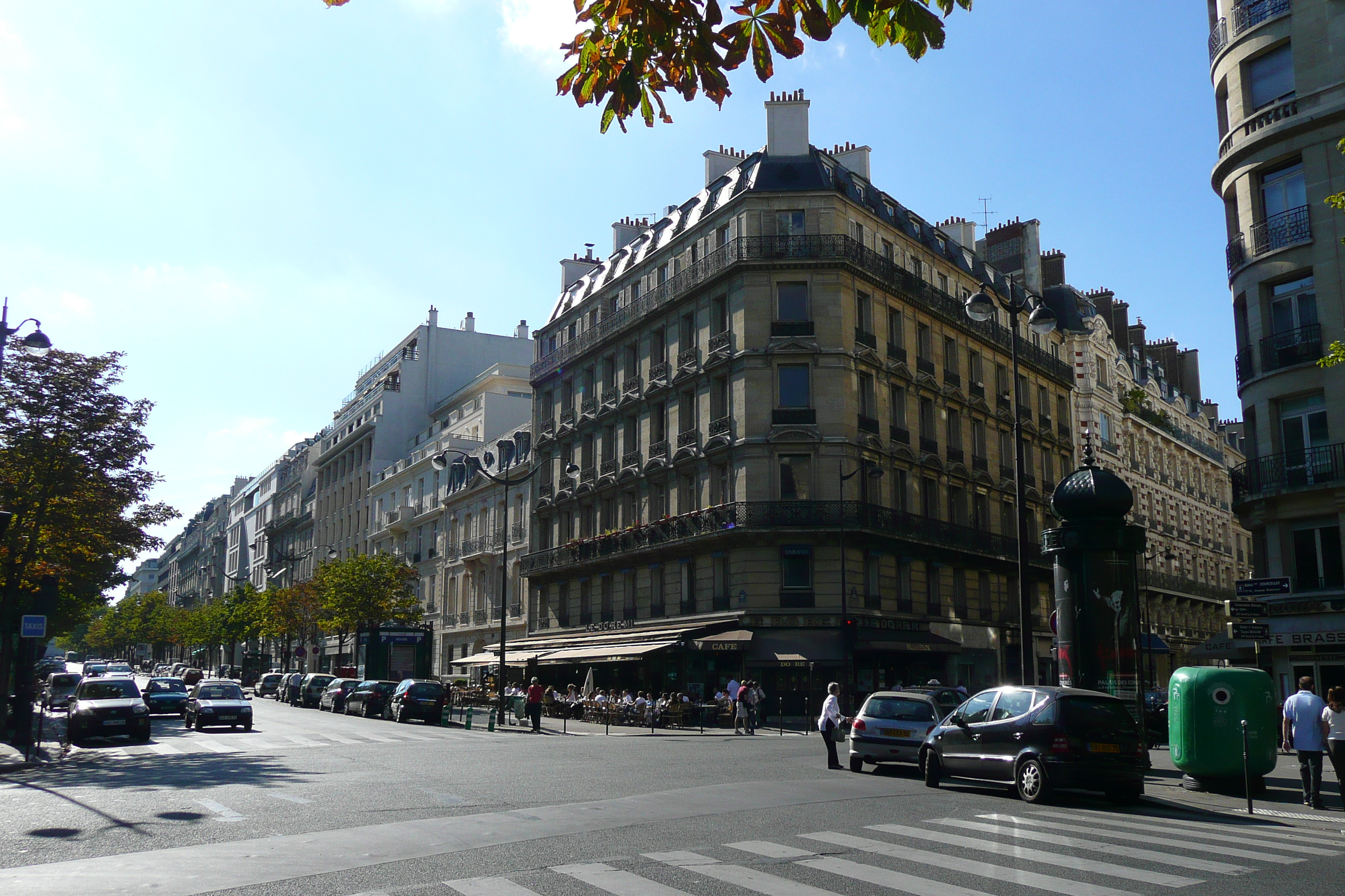 รูปถ่าย ฝรั่งเศส(France) ปารีส(Paris) ถนนโอช(Avenue Hoche) 2007-09 19