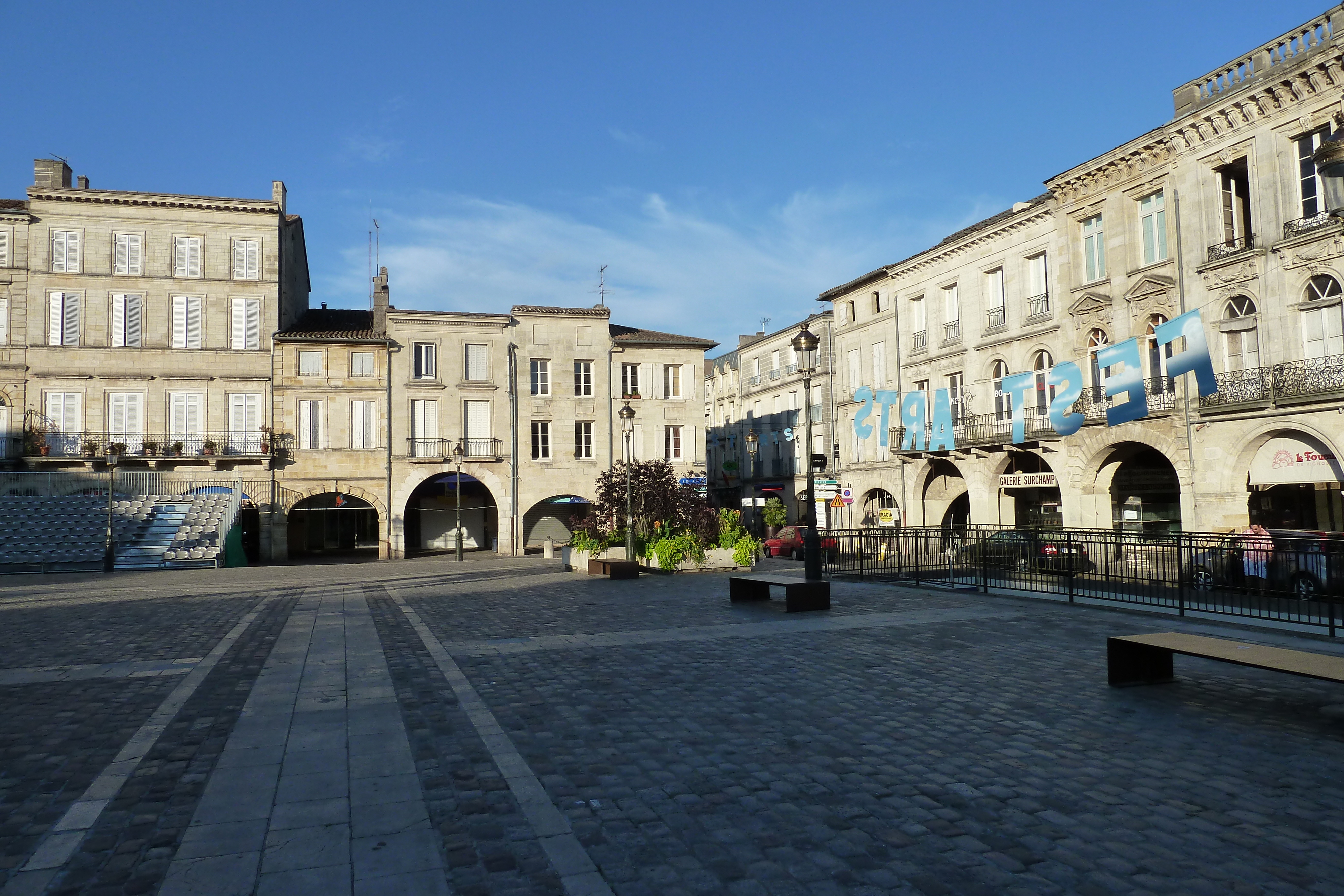 รูปถ่าย ฝรั่งเศส(France) ลีบูร์น(Libourne) 2010-08 27