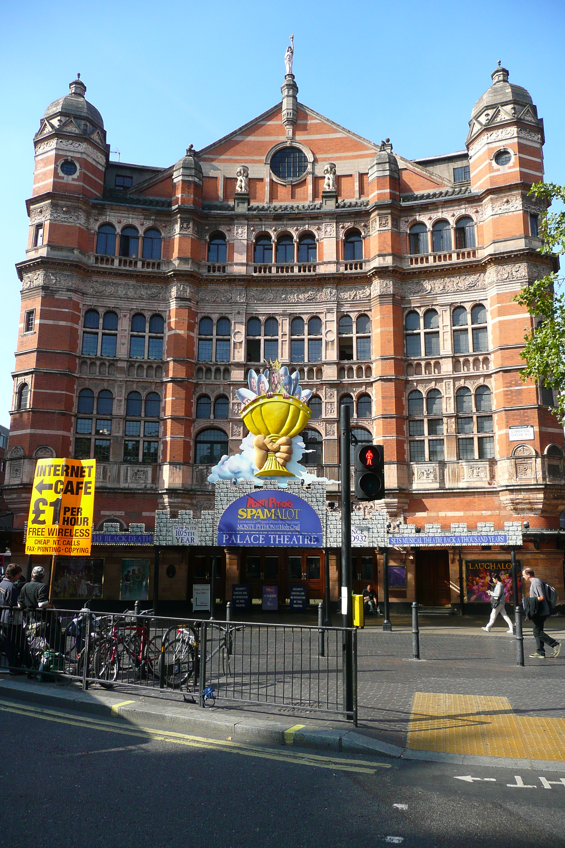 รูปถ่าย อังกฤษ(United Kingdom) ลอนดอน(London) ถนนแชฟตส์เบอรี(Shaftesbury Avenue) 2007-09 57