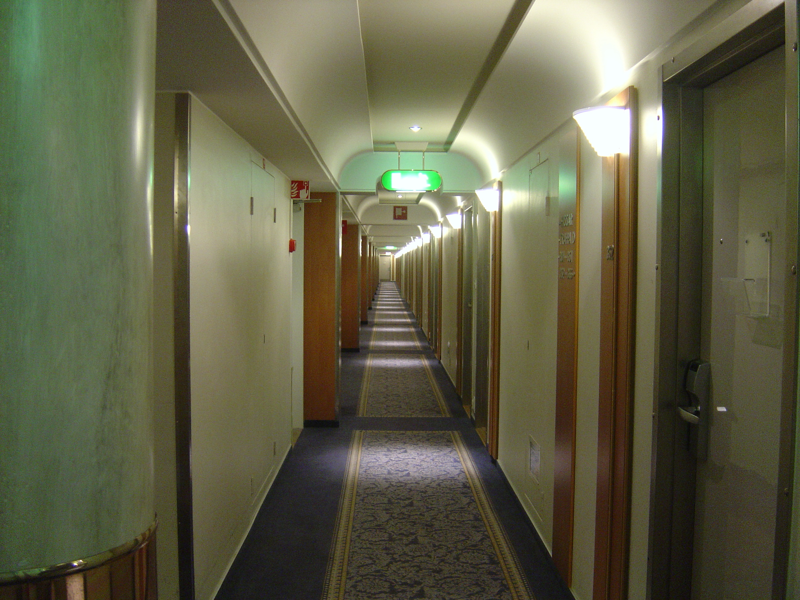 รูปถ่าย สวีเดน(Sweden) สตอกโฮล์ม(Stockholm) โรงแรมสแกนดิก เซอร์เกลพลาซา(Scandic Sergel Plaza Hotel) 2005-06 7
