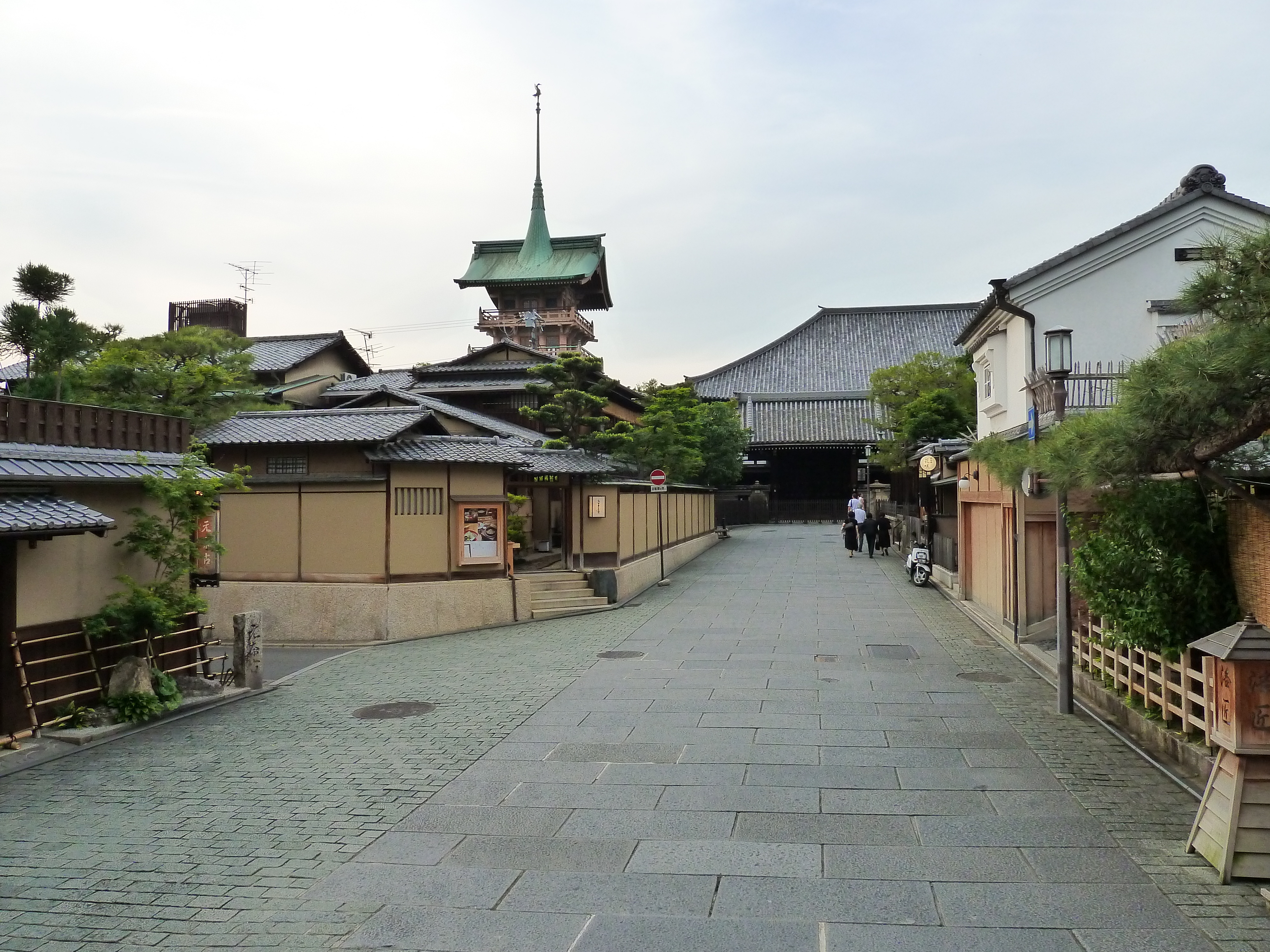 รูปถ่าย ญี่ปุ่น(Japan) เกียวโต(Kyoto) ถนนนิเน็นซากะ(Ninenzaka) 2010-06 28