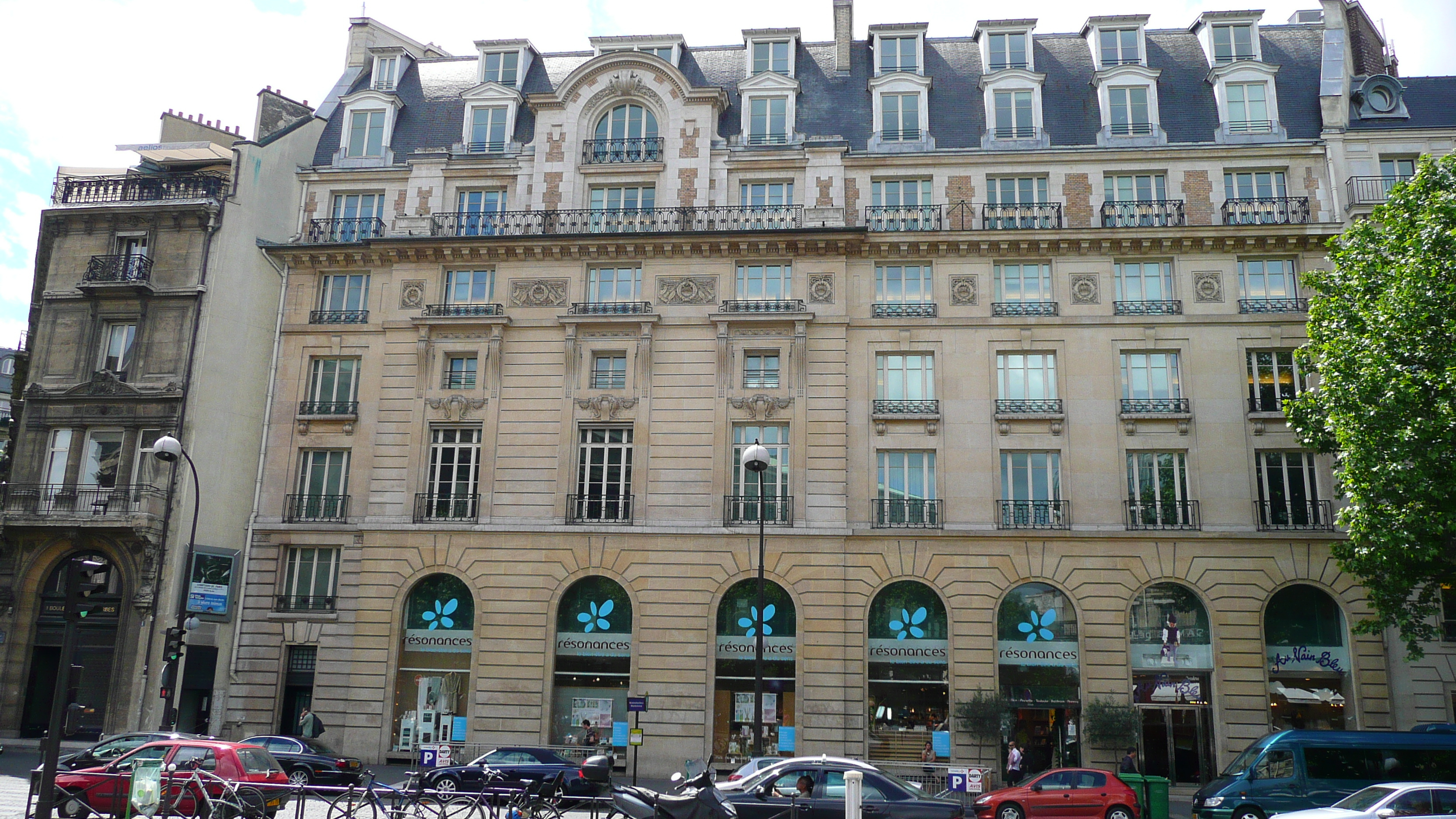 รูปถ่าย ฝรั่งเศส(France) ปารีส(Paris) บูเลอวาร์ด  มาเลแอร์บ(Boulevard Malesherbes) 2007-05 64