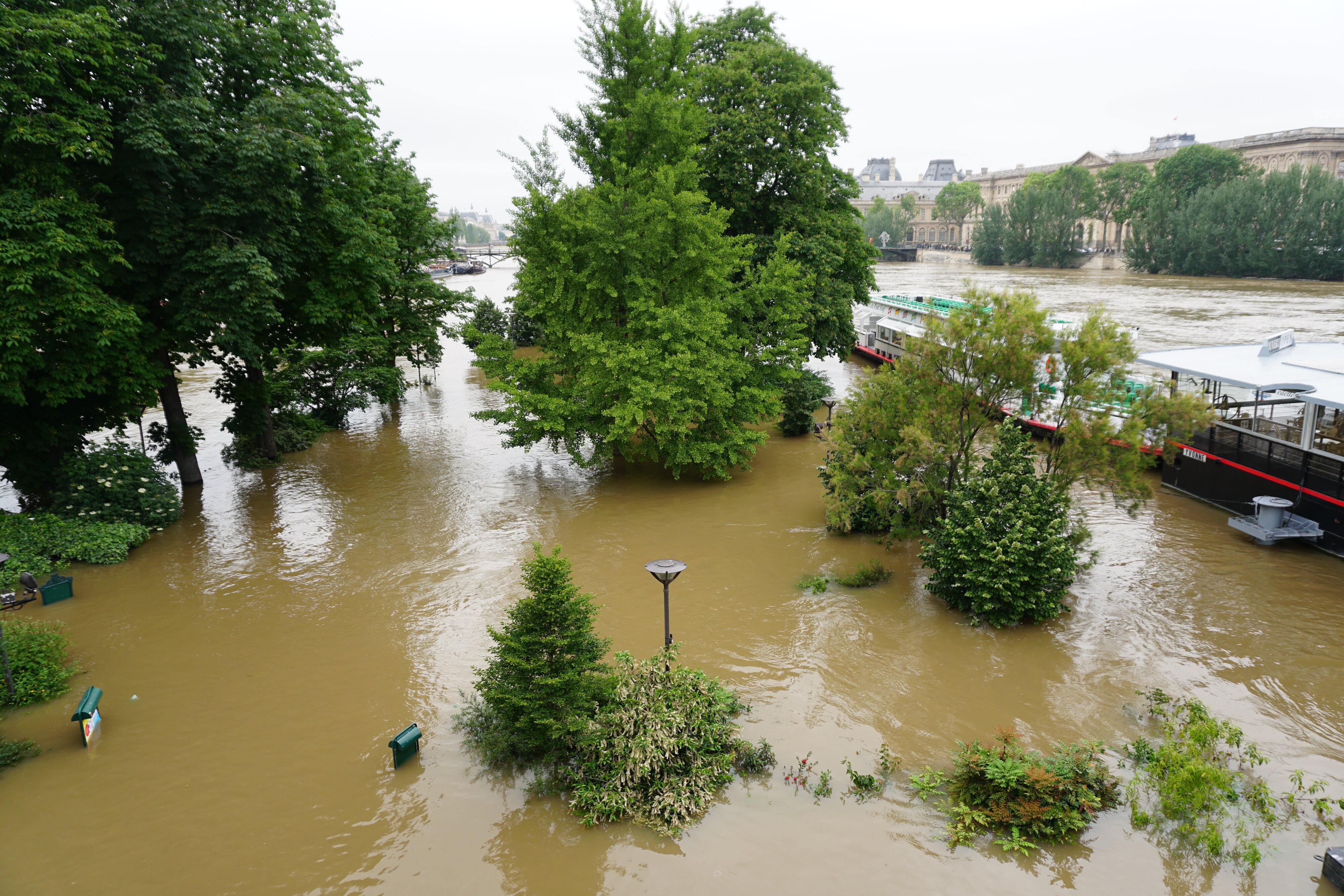 รูปถ่าย ฝรั่งเศส(France) ปารีส(Paris) แม่น้ำแซน(Seine river) 2016-06 61