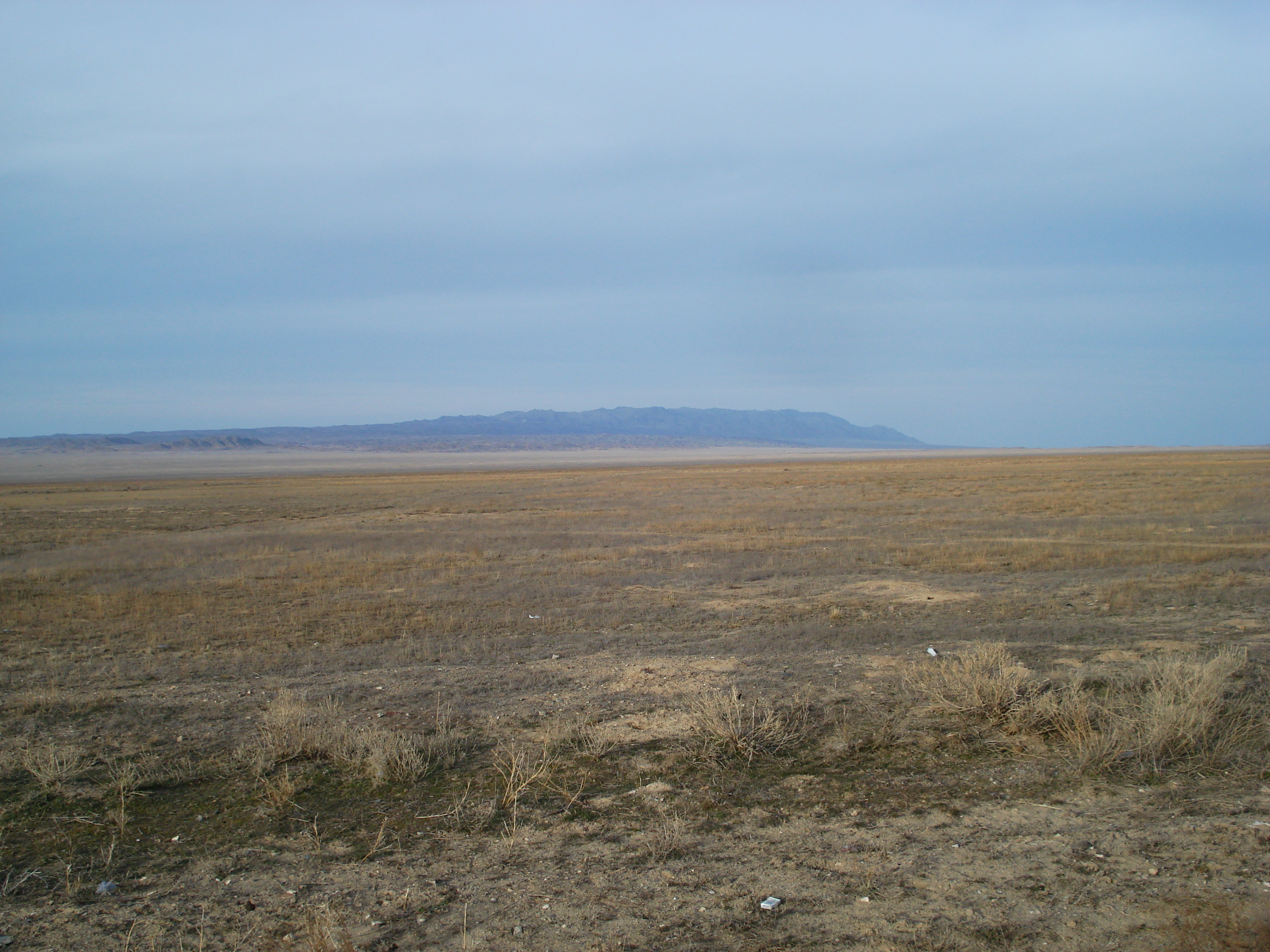 รูปถ่าย คาซัคสถาน(Kazakhstan) ถนนจากอัลมาตีไปหุบผาชารึน(Almaty to Charyn Canyon road) 2007-03 135
