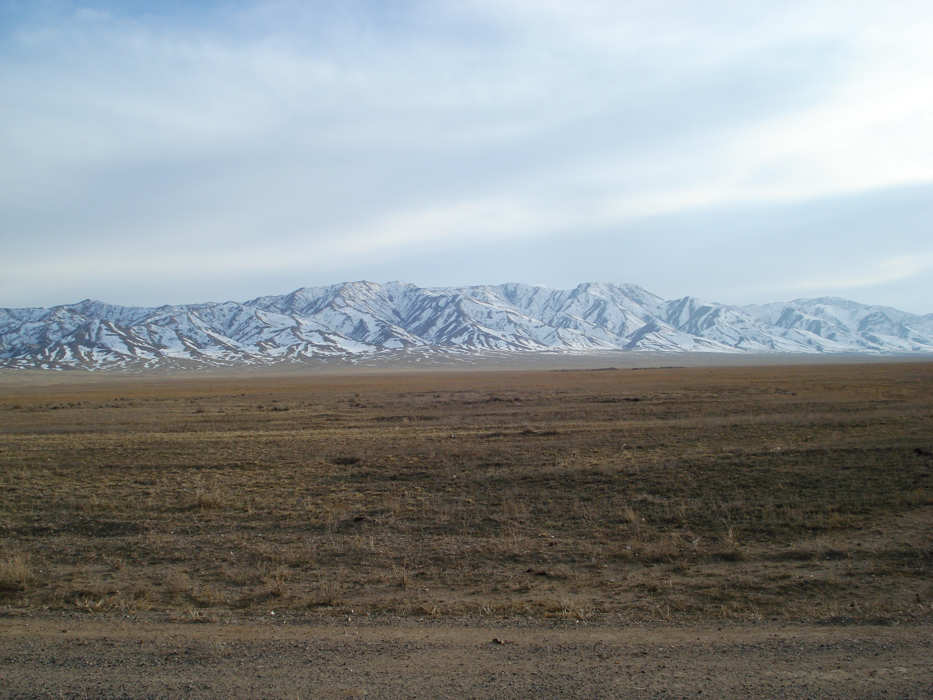 รูปถ่าย คาซัคสถาน(Kazakhstan) ถนนจากอัลมาตีไปหุบผาชารึน(Almaty to Charyn Canyon road) 2007-03 113