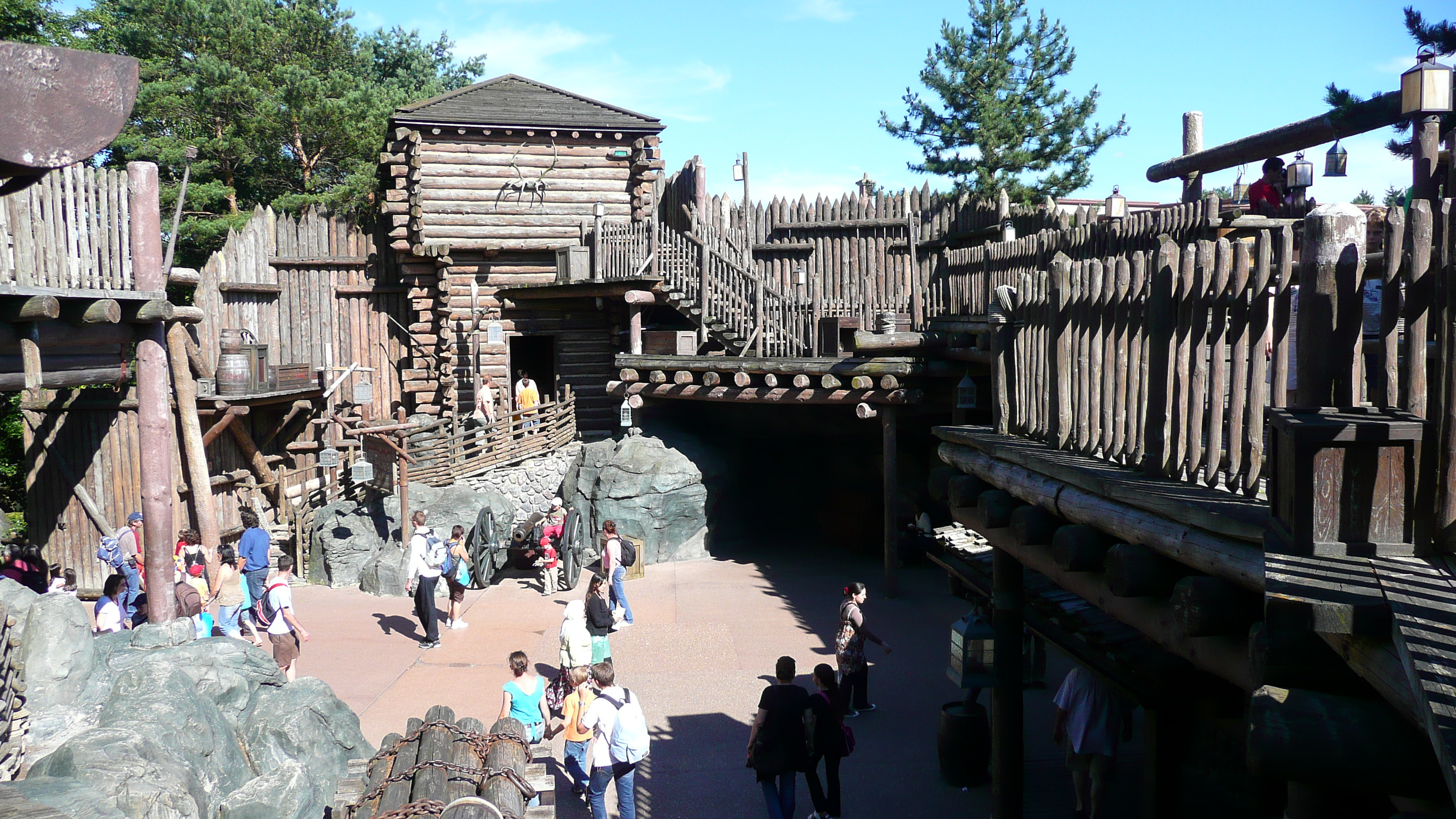 รูปถ่าย ฝรั่งเศส(France) ดิสนีย์แลนด์ปารีส(Disneyland Paris) ตำนานแห่งแดนตะวันตก(Legends of the wild west) 2007-07 16