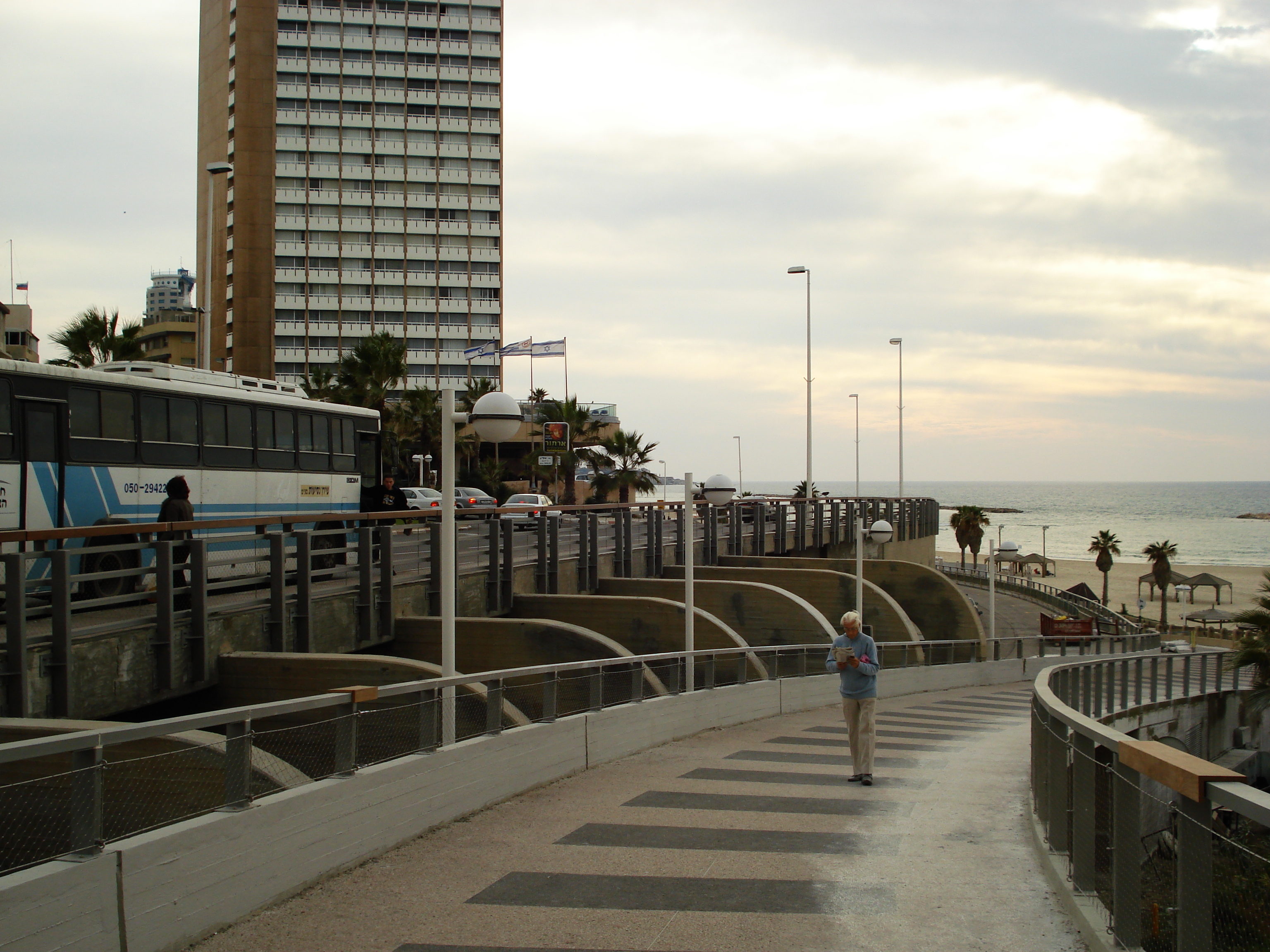 รูปถ่าย อิสราเอล(Israel) เทลอาวีฟ(Tel Aviv) ชายหาดเทลอาวีฟ(Tel Aviv Sea Shore) 2006-12 68