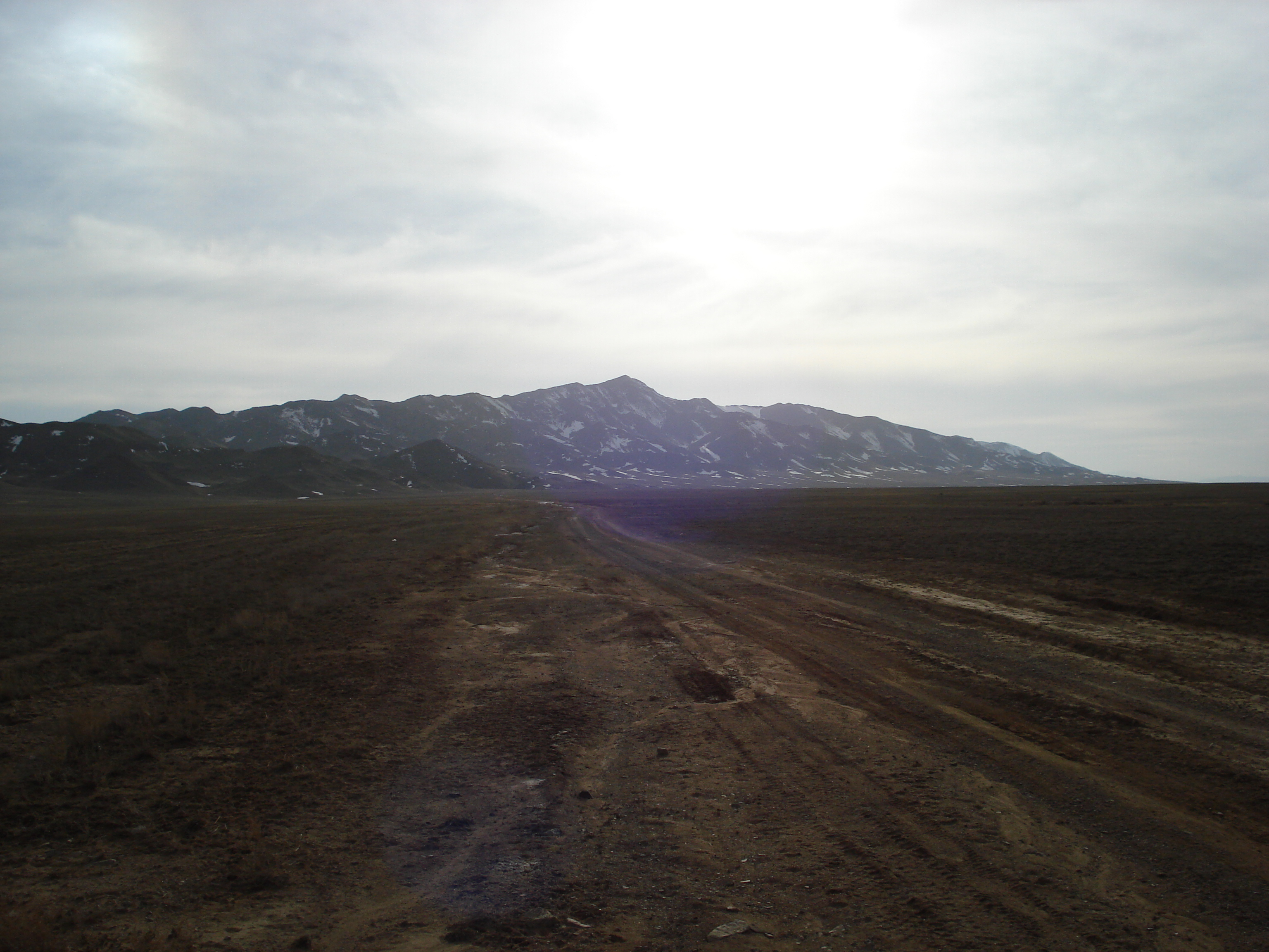 รูปถ่าย คาซัคสถาน(Kazakhstan) ถนนจากอัลมาตีไปหุบผาชารึน(Almaty to Charyn Canyon road) 2007-03 68