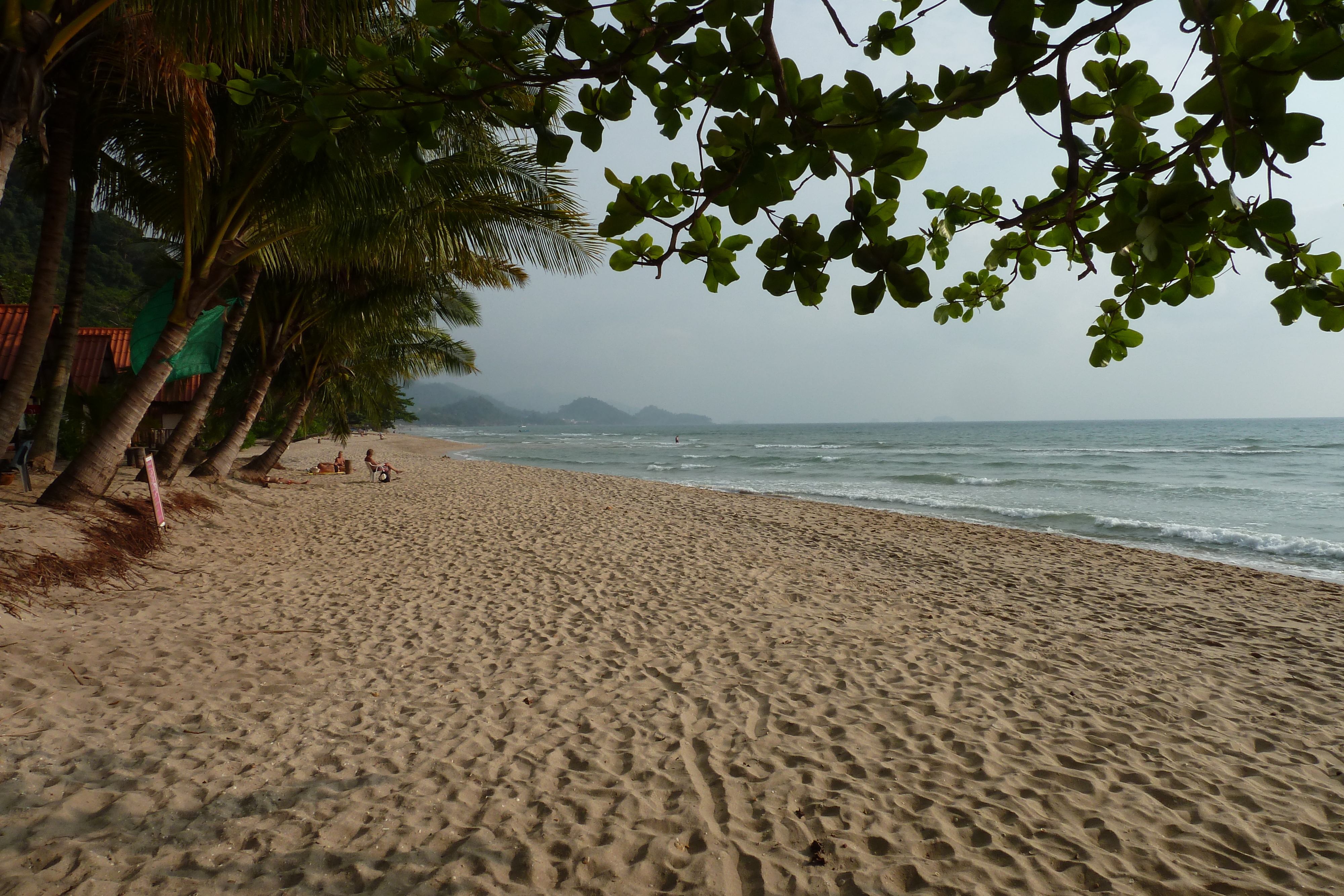 รูปถ่าย ไทย(Thailand) เกาะช้าง(Ko Chang) หาดทรายขาว(White sand beach) 2011-02 1