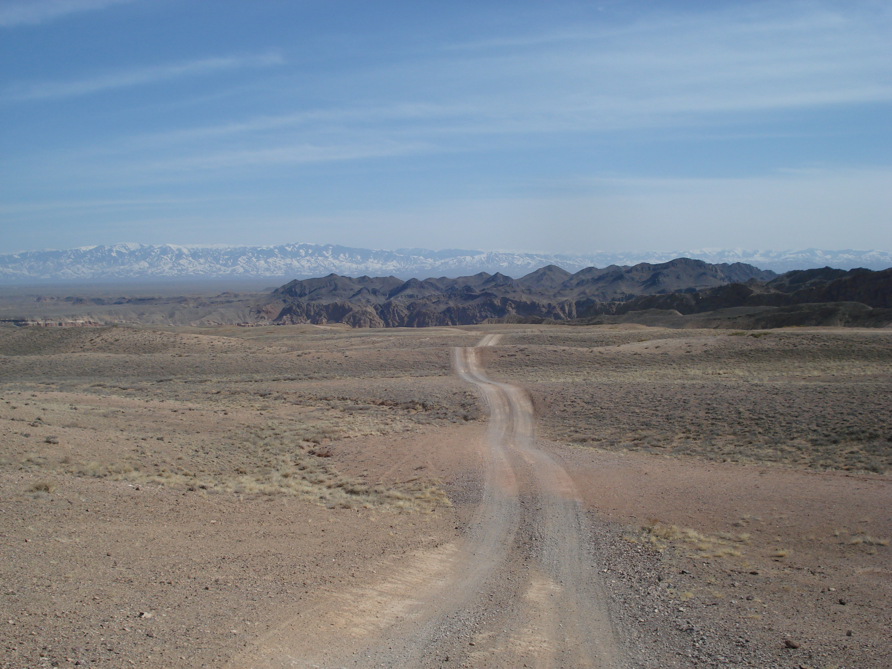 รูปถ่าย คาซัคสถาน(Kazakhstan) หุบผาชารึน(Charyn Canyon) 2007-03 14