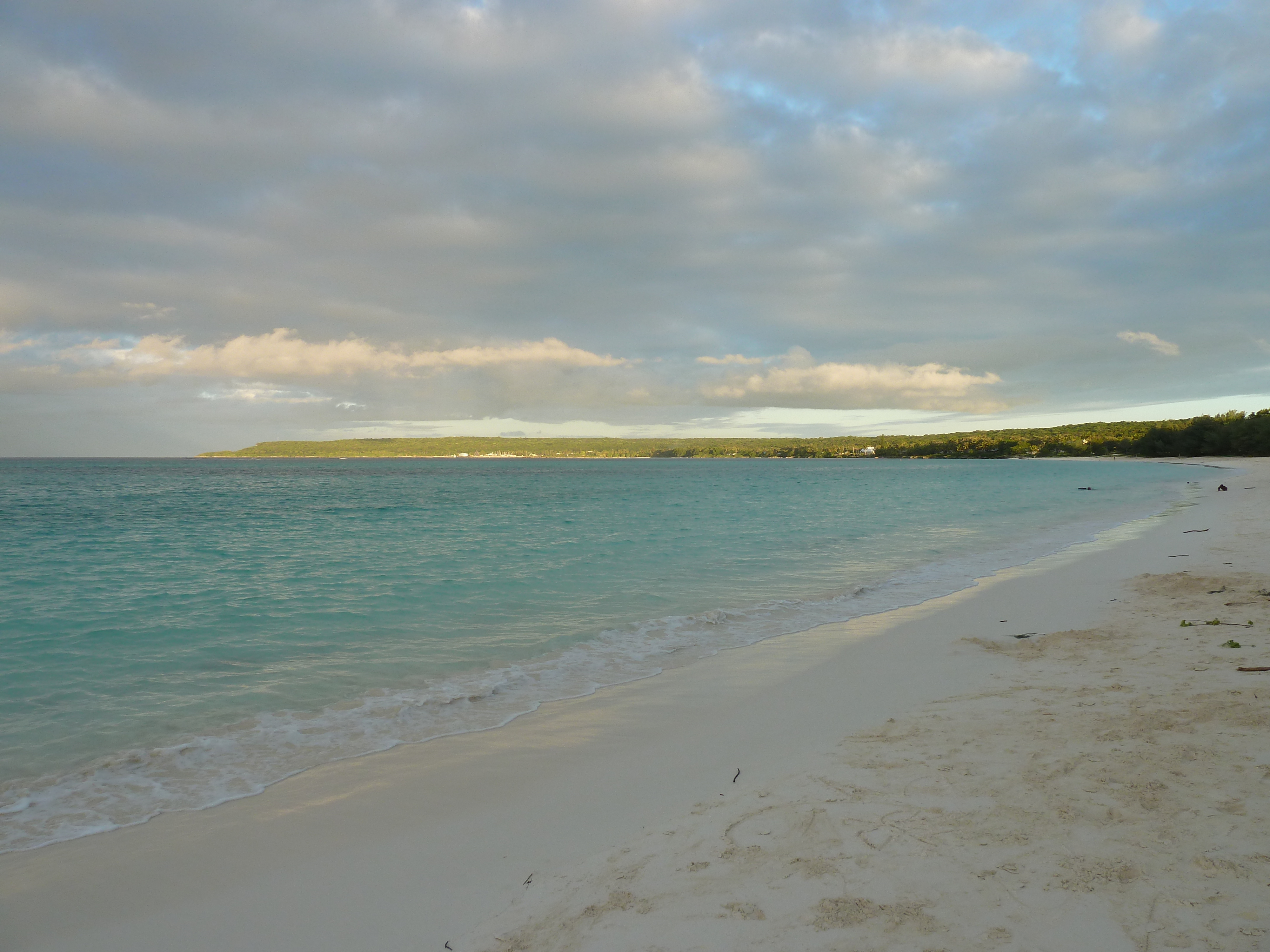 รูปถ่าย นิวแคลิโดเนีย(New Caledonia) เกาะลีฟู(Lifou) เว(We) 2010-05 20