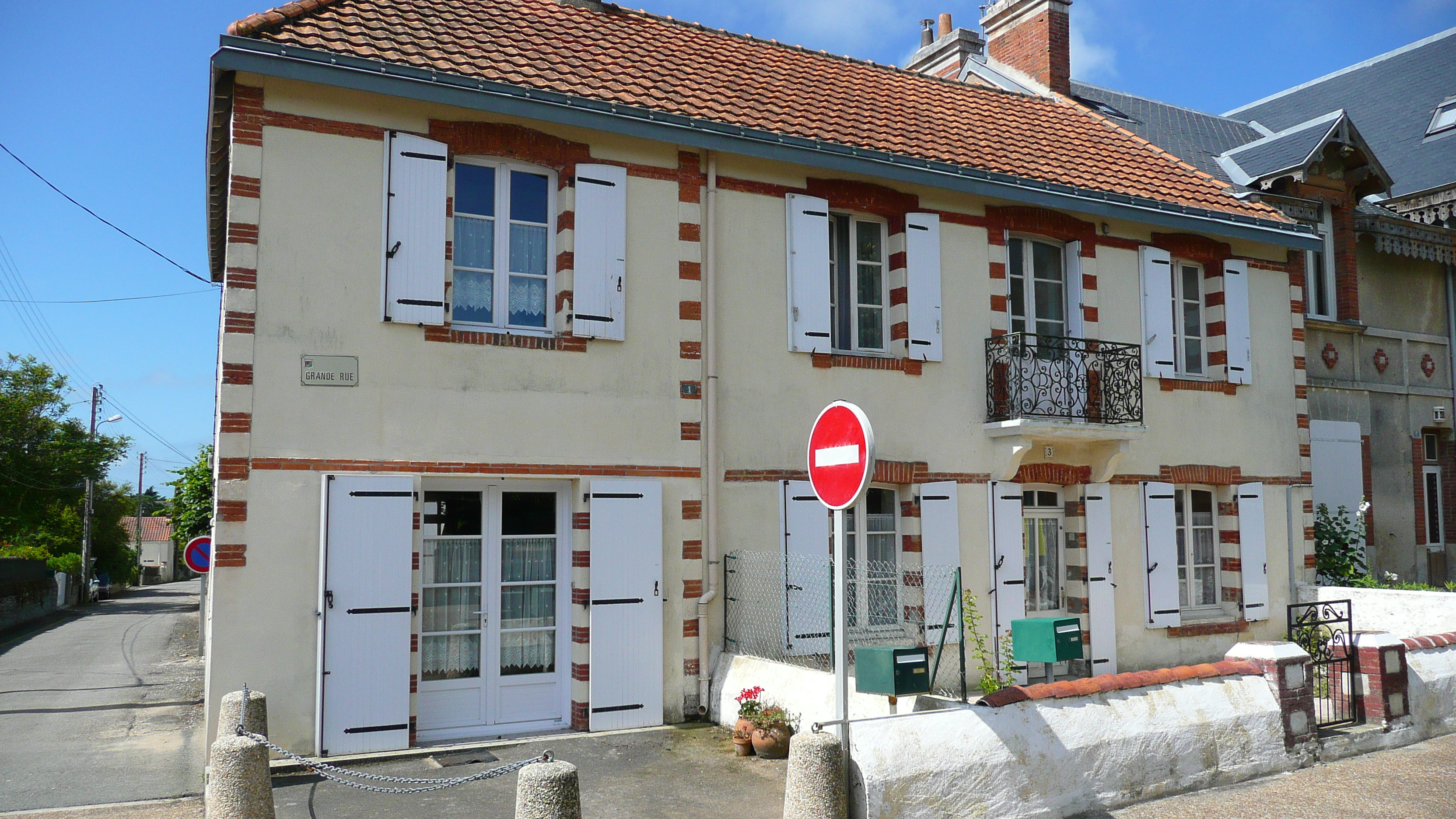 รูปถ่าย ฝรั่งเศส(France) เพรฟาย(Prefailles) ถนนกร็องด์รู(Grande Rue) 2007-07 5
