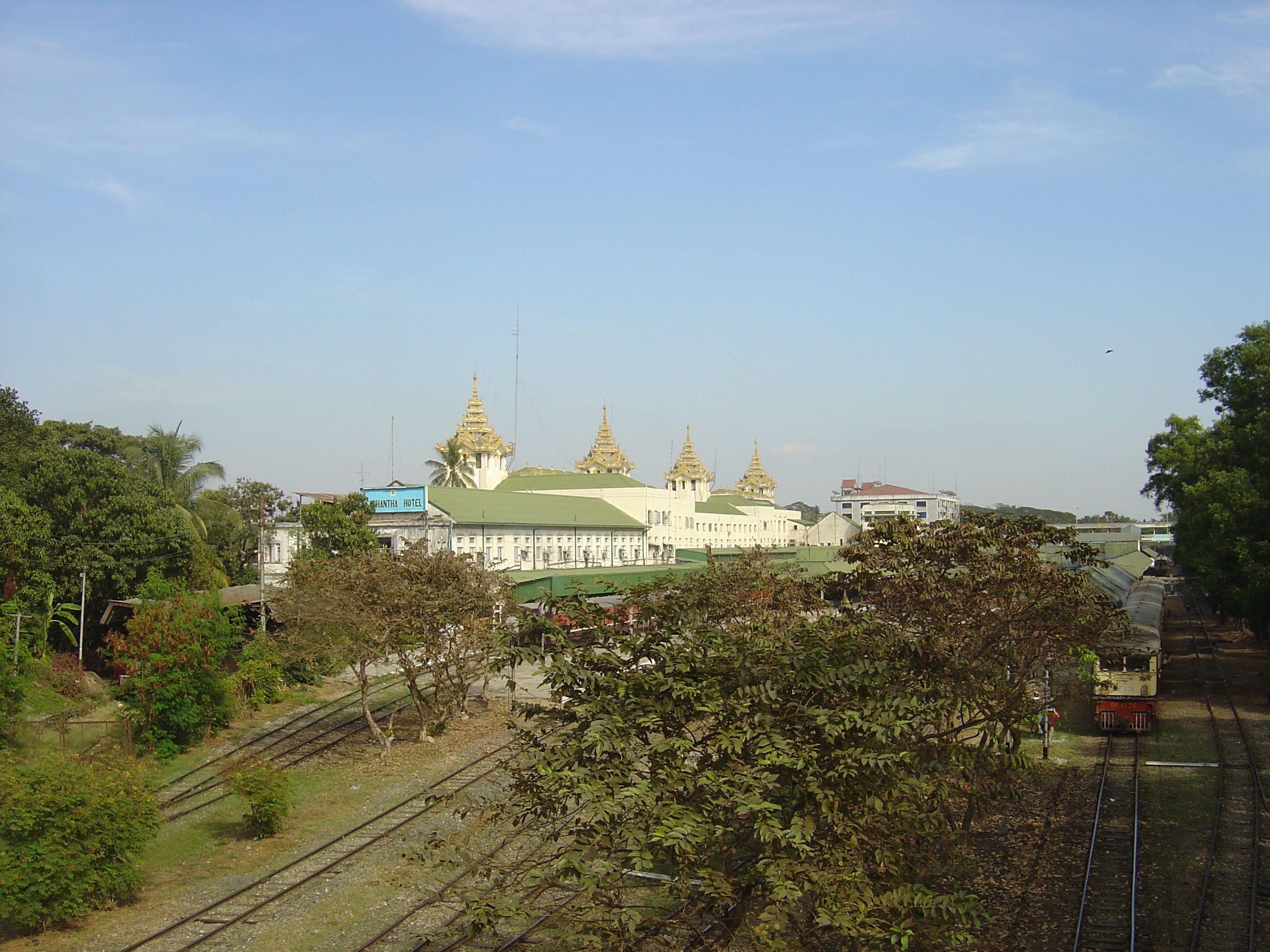รูปถ่าย พม่า(Myanmar) ย่างกุ้ง(Yangon) 2005-01 225