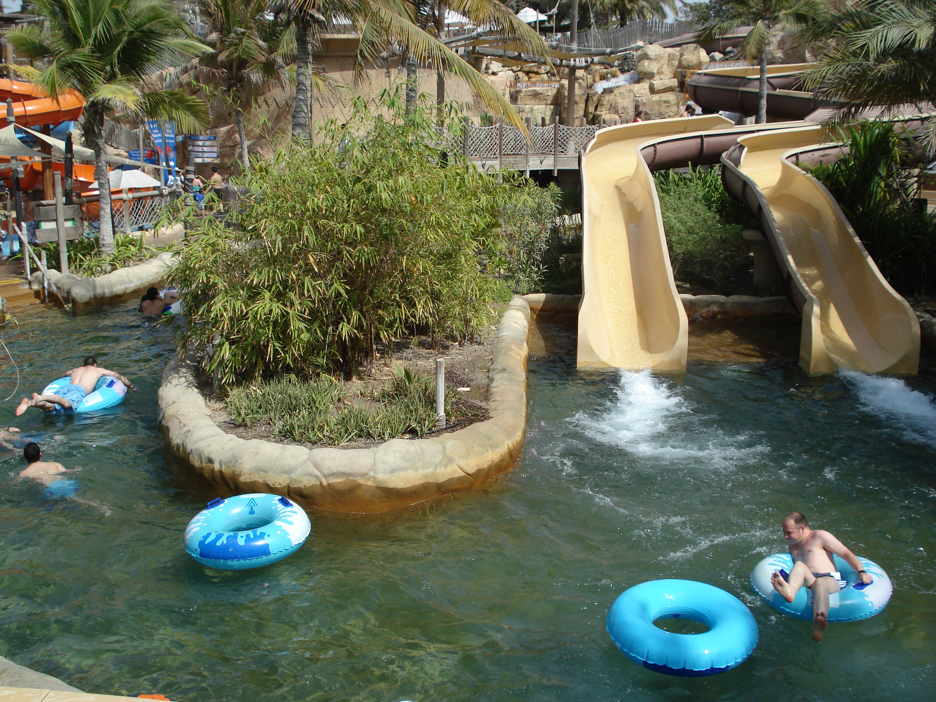 รูปถ่าย สหรัฐอาหรับเอมิเรตส์(United Arab Emirates) ดูไบ(Dubai) สวนน้ำไวลด์วาดี(Wild Wadi) 2007-03 3