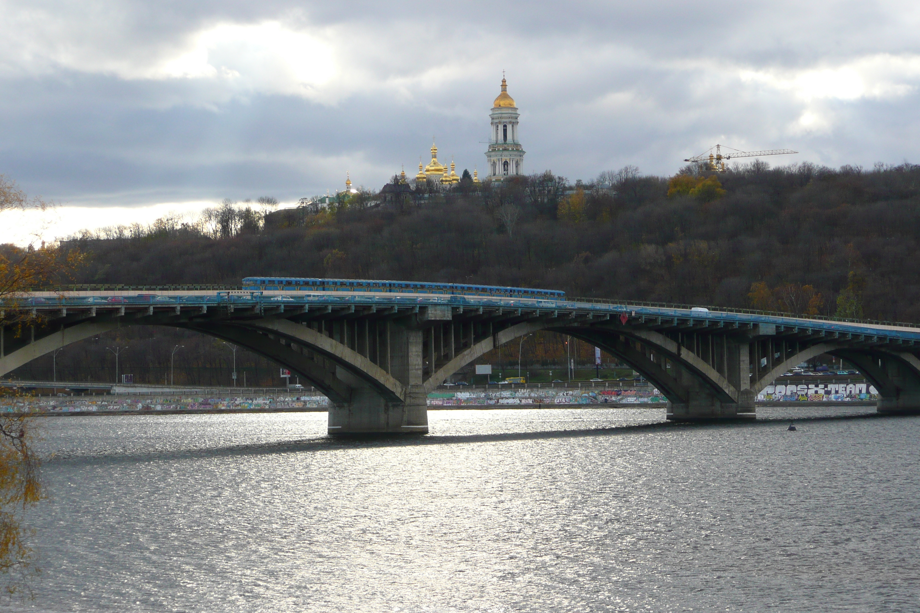 รูปถ่าย ยูเครน(Ukraine) เคียฟ(Kiev) แม่น้ำนีเปอร์(Dnipro river) 2007-11 11
