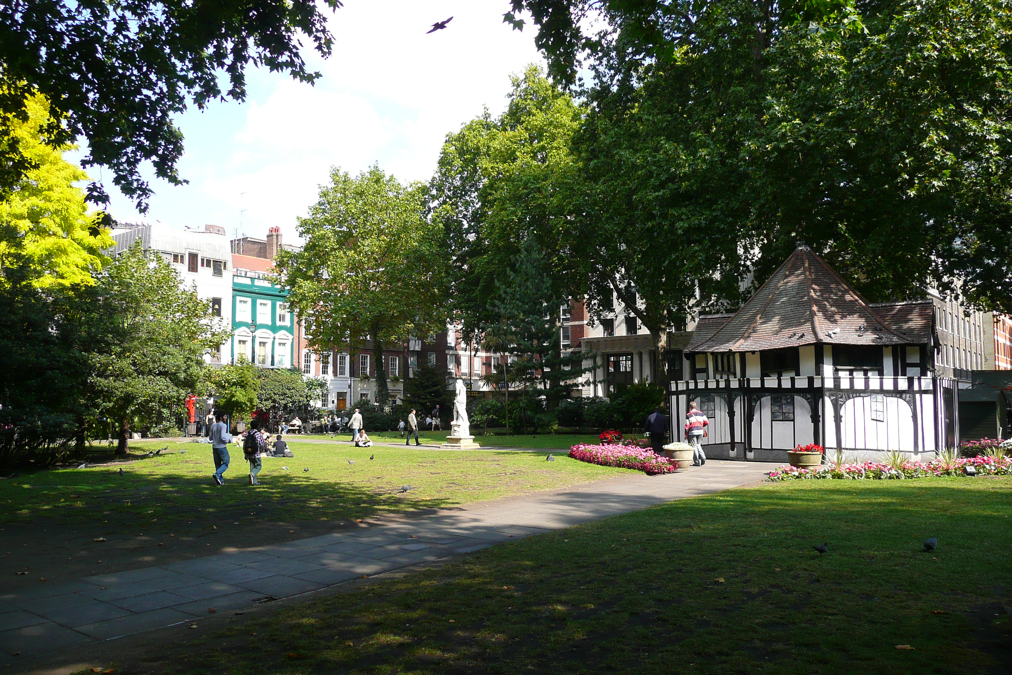 รูปถ่าย อังกฤษ(United Kingdom) ลอนดอน(London) จัตุรัสโซโห(Soho Square) 2007-09 27