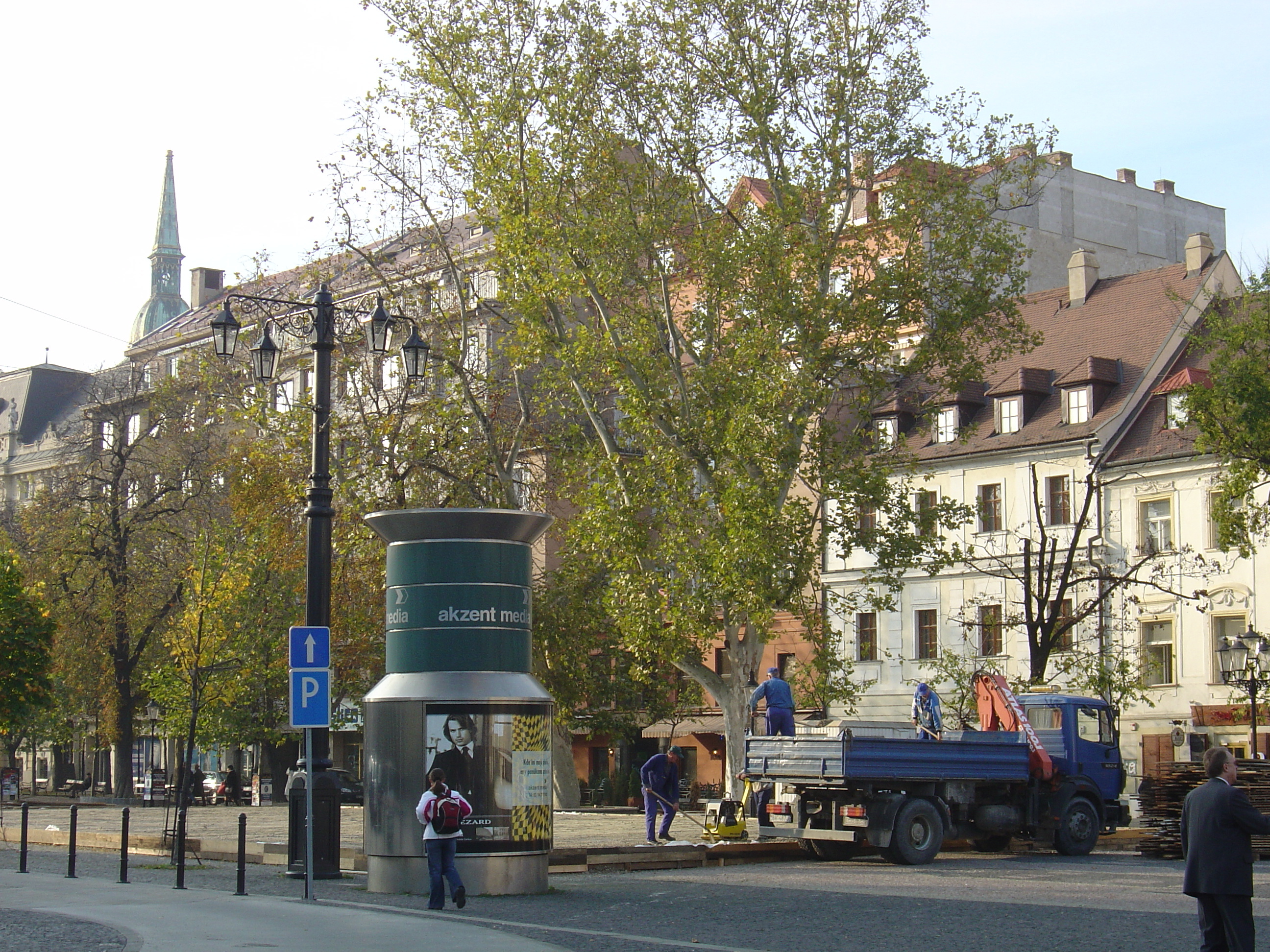 รูปถ่าย สโลวะเกีย(Slovakia) บราทิสลาวา(Bratislava) 2004-11 27