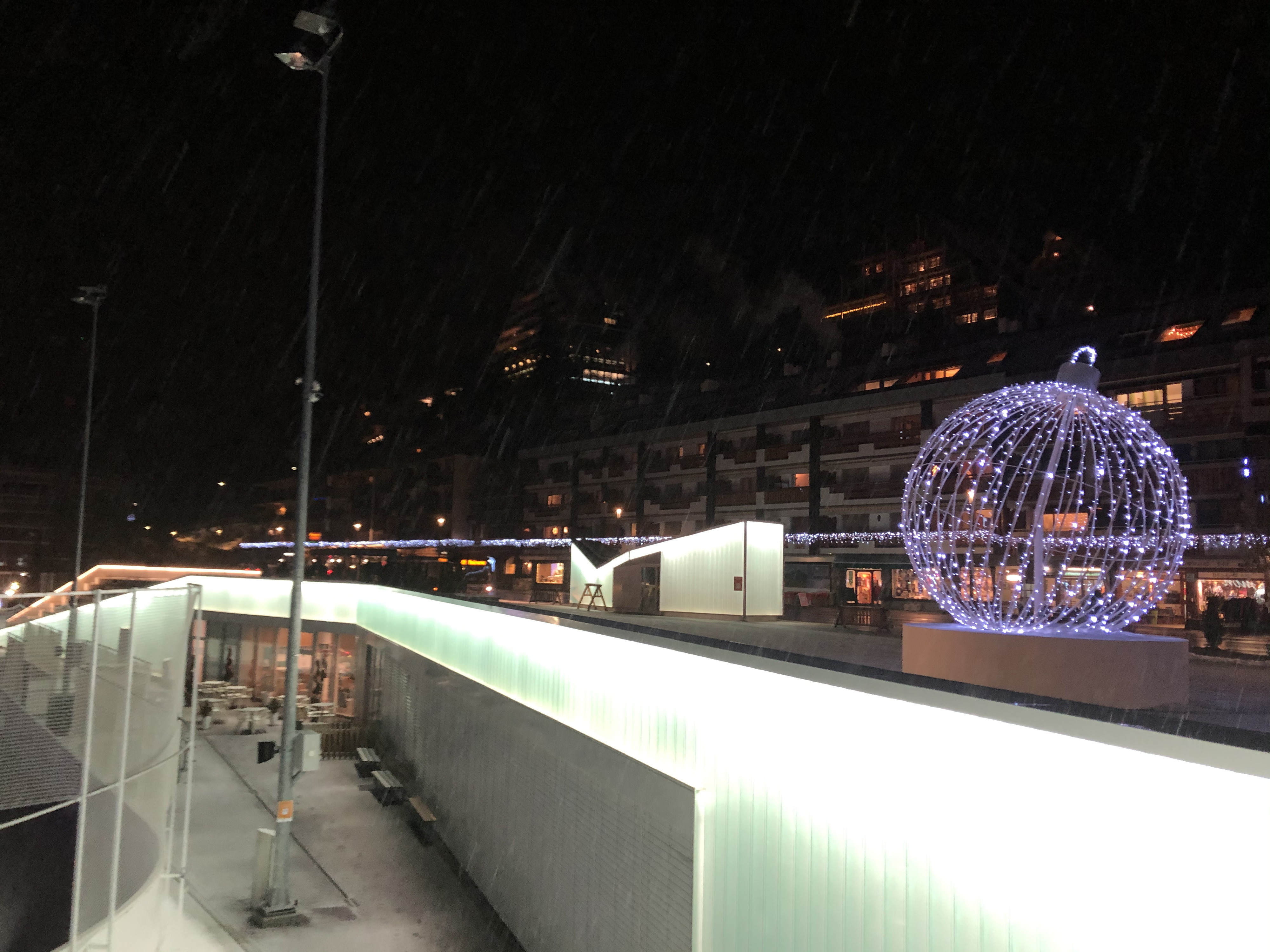 รูปถ่าย สวิสเซอร์แลนด์(Switzerland) ครองส์-มงตานา(Crans Montana) 2020-12 618