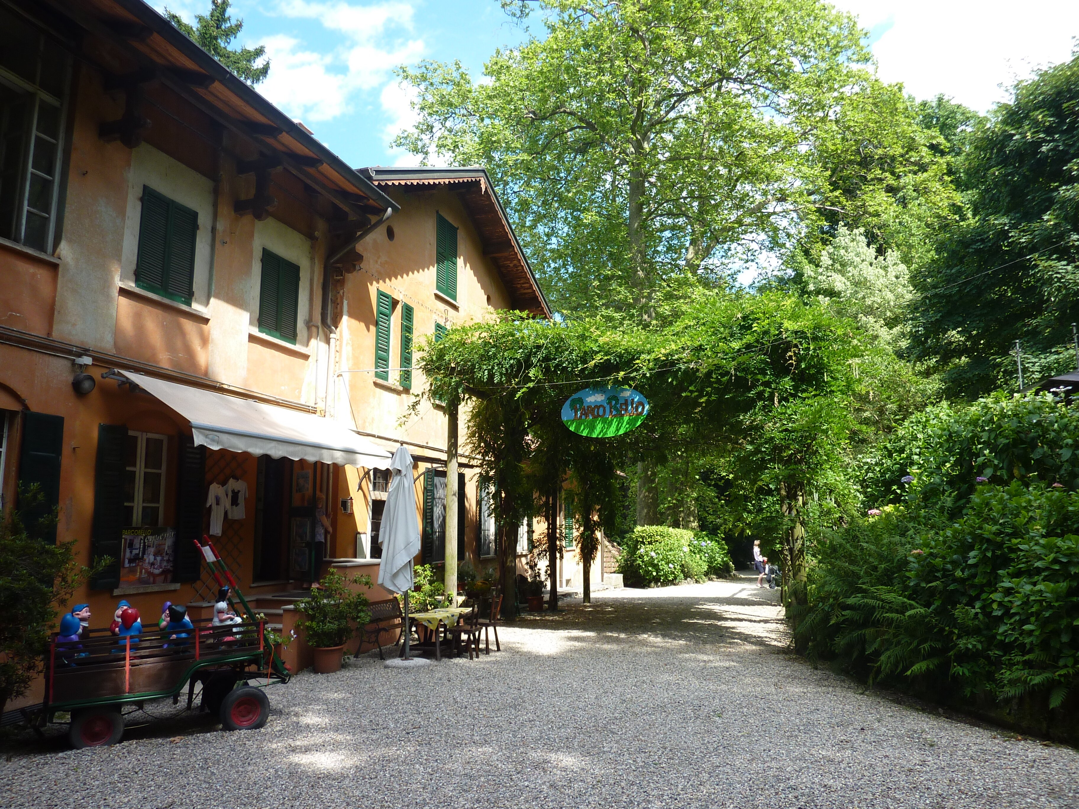 รูปถ่าย อิตาลี(Italy) วิลลาปัลลาวีชีโน(Villa Pallavicino) 2009-06 3