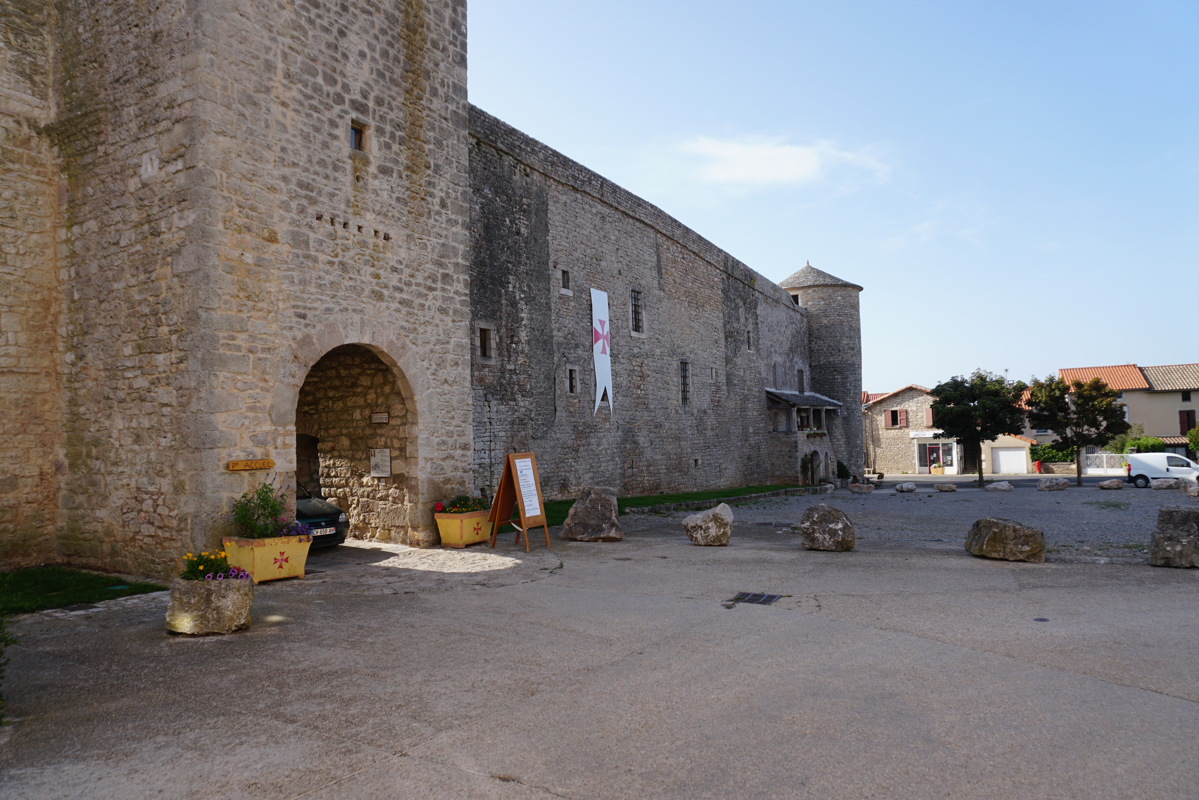 รูปถ่าย ฝรั่งเศส(France) ลากาวาเลอรี(La Cavalerie) 2017-08 12
