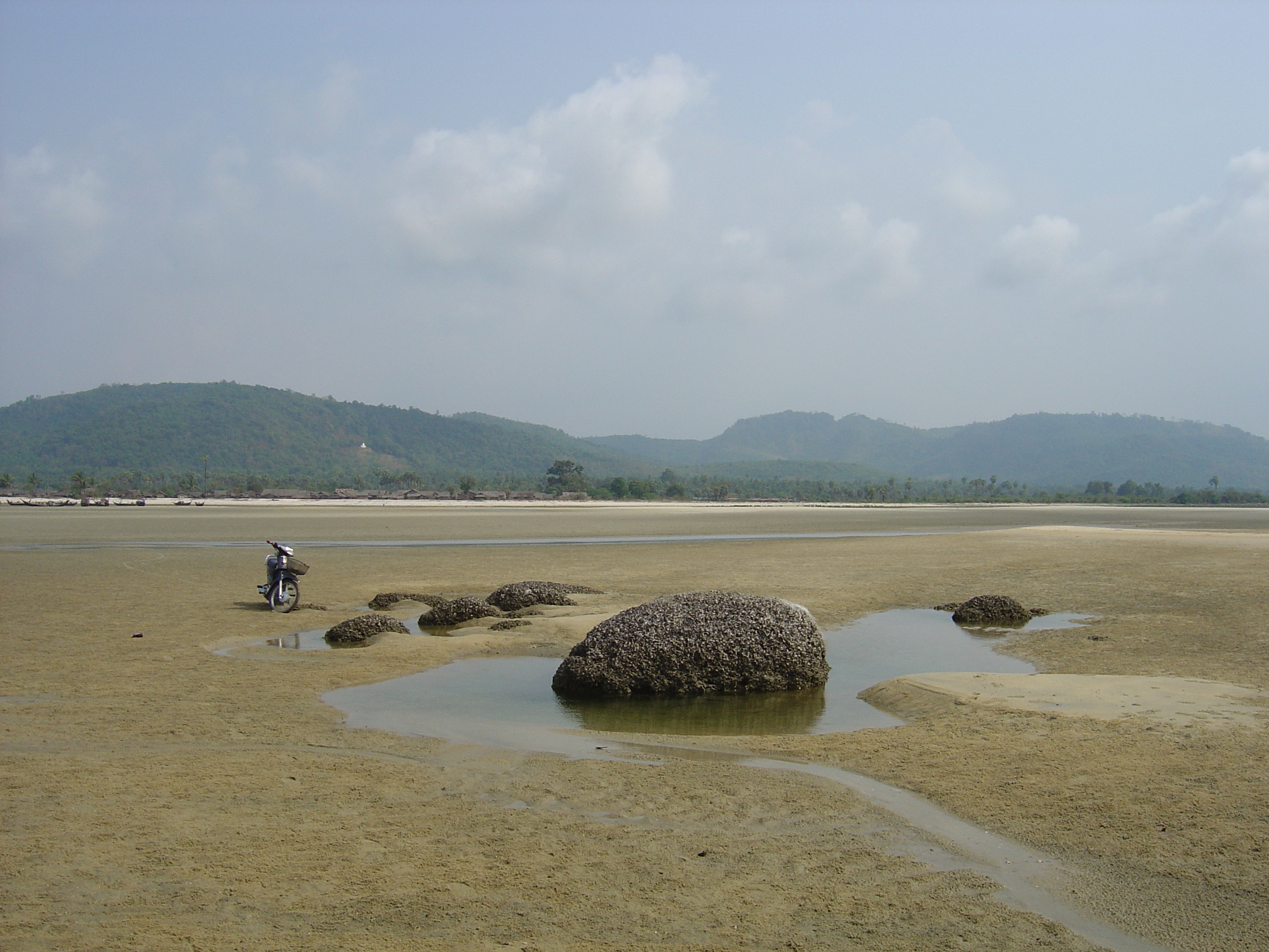 รูปถ่าย พม่า(Myanmar) หาดหม่องมะกันด้านเหนือ(Maungmagan North) 2005-01 40