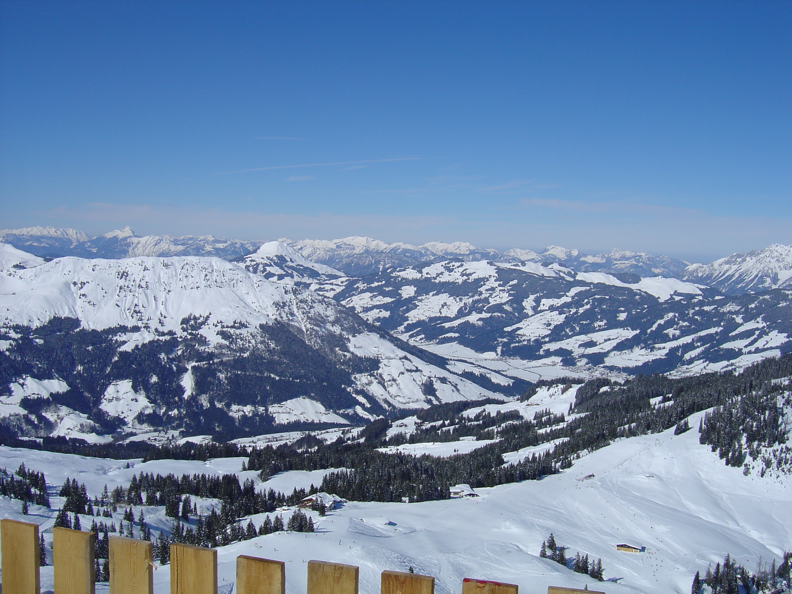 รูปถ่าย ออสเตรีย(Austria) คิทซ์บูเฮล(Kitzbuhel) สกี(Ski) 2005-03 105