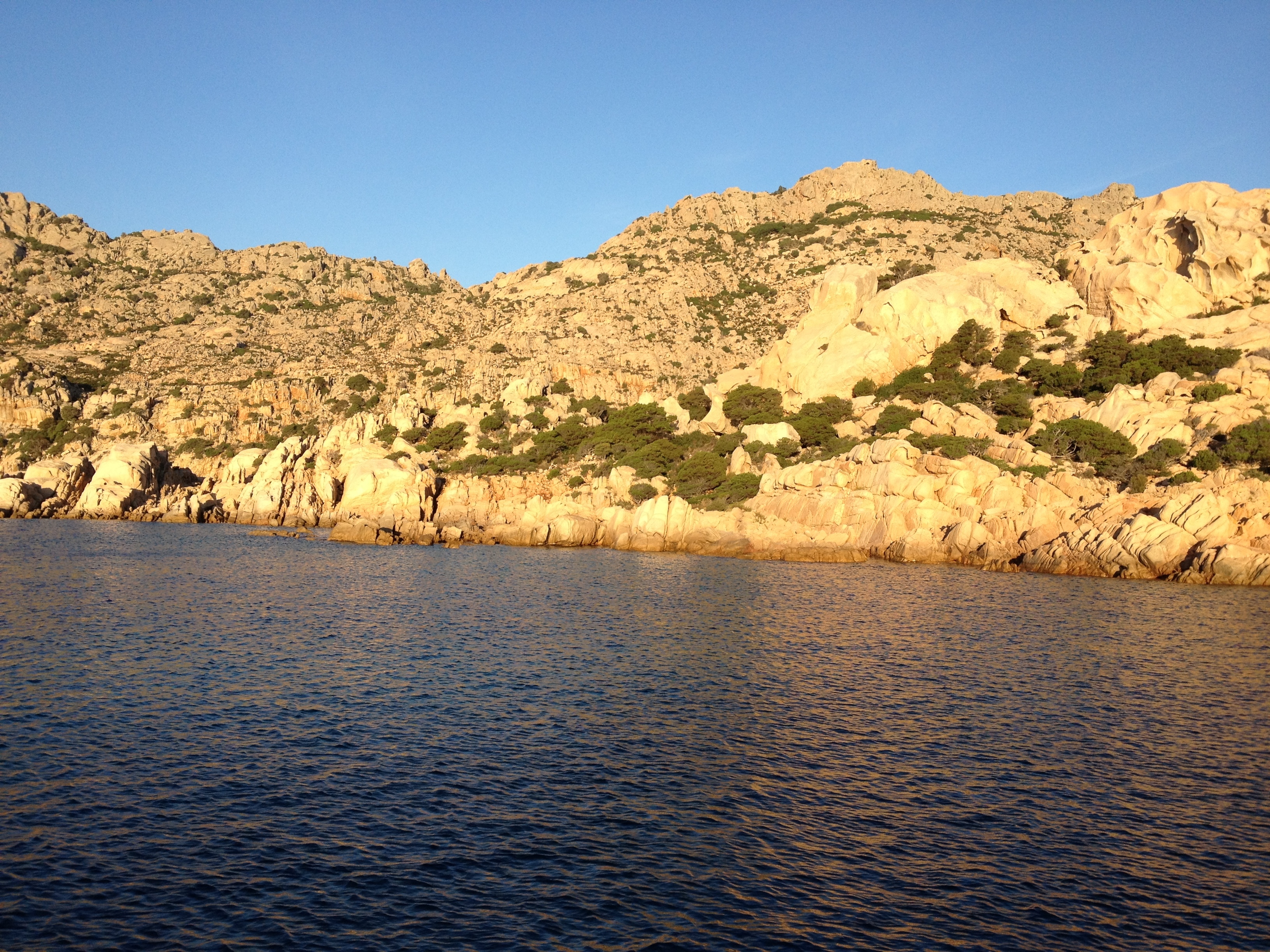 รูปถ่าย อิตาลี(Italy) อ่าวกาลาโกตีชโช(Cala Coticcio) 2012-09 84