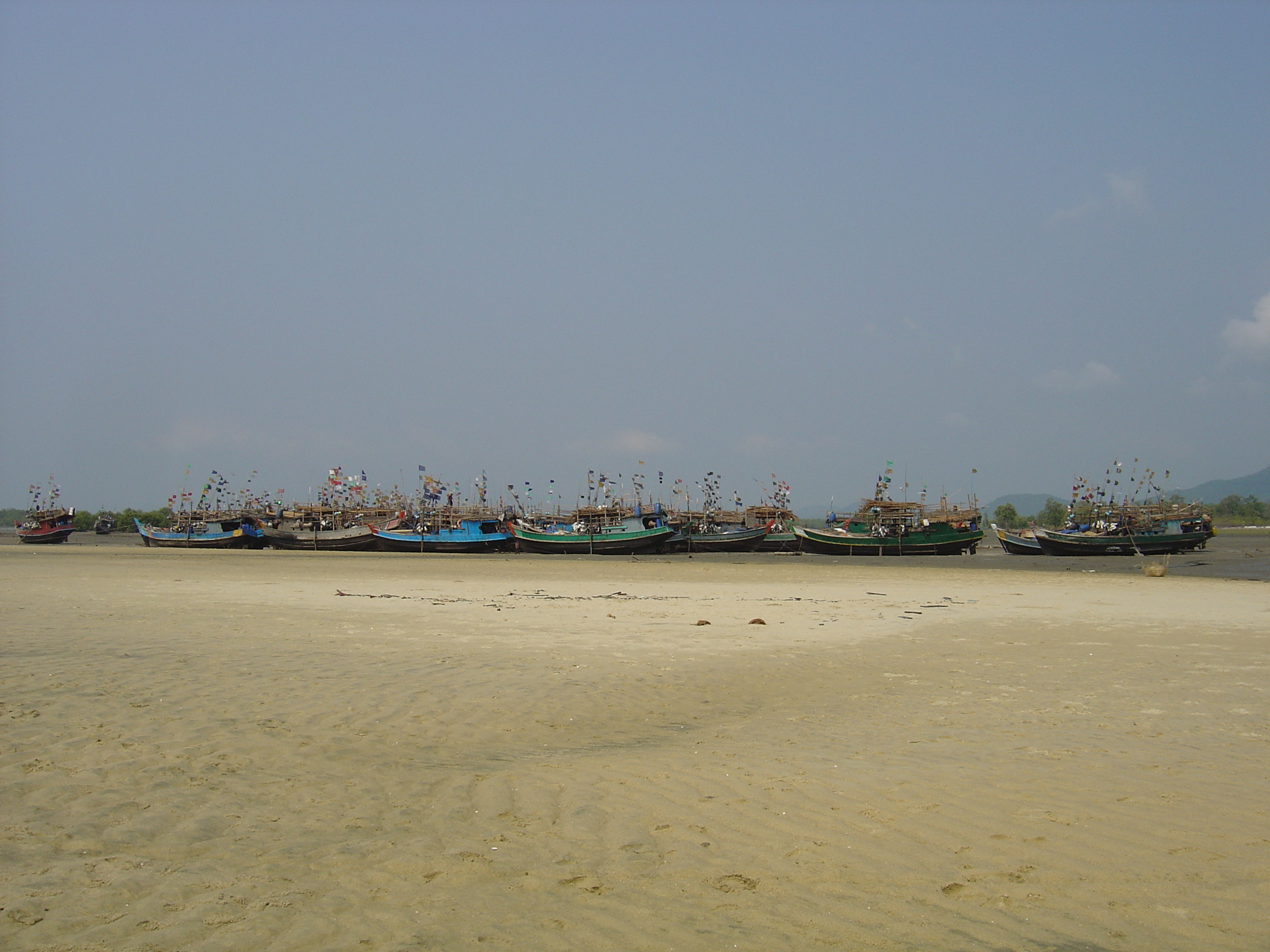 รูปถ่าย พม่า(Myanmar) หาดหม่องมะกันด้านเหนือ(Maungmagan North) 2005-01 37