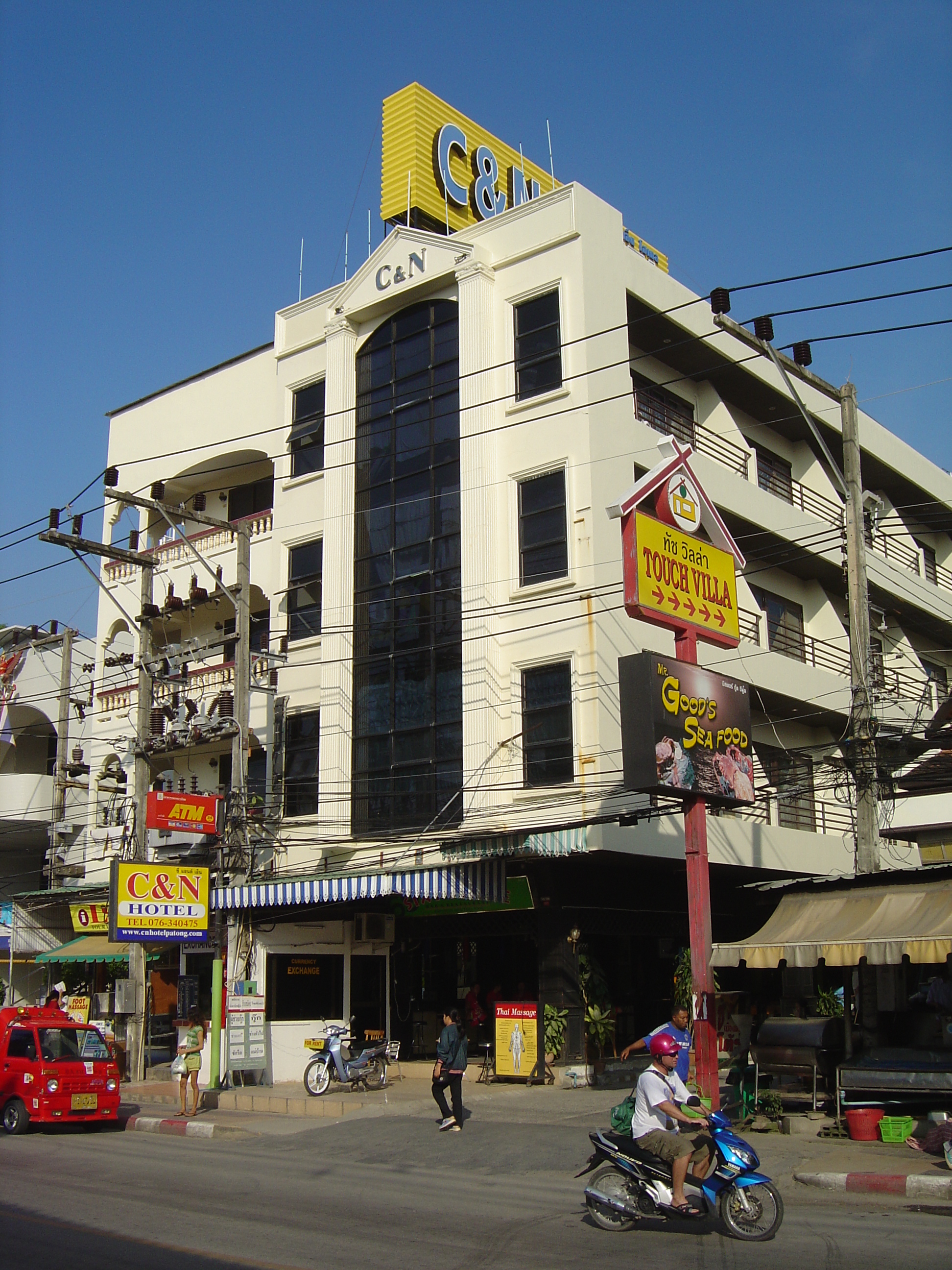 รูปถ่าย ไทย(Thailand) ภูเก็ต(Phuket) ป่าตอง(Patong) ถนนสาย 2(2nd Road) 2005-12 26
