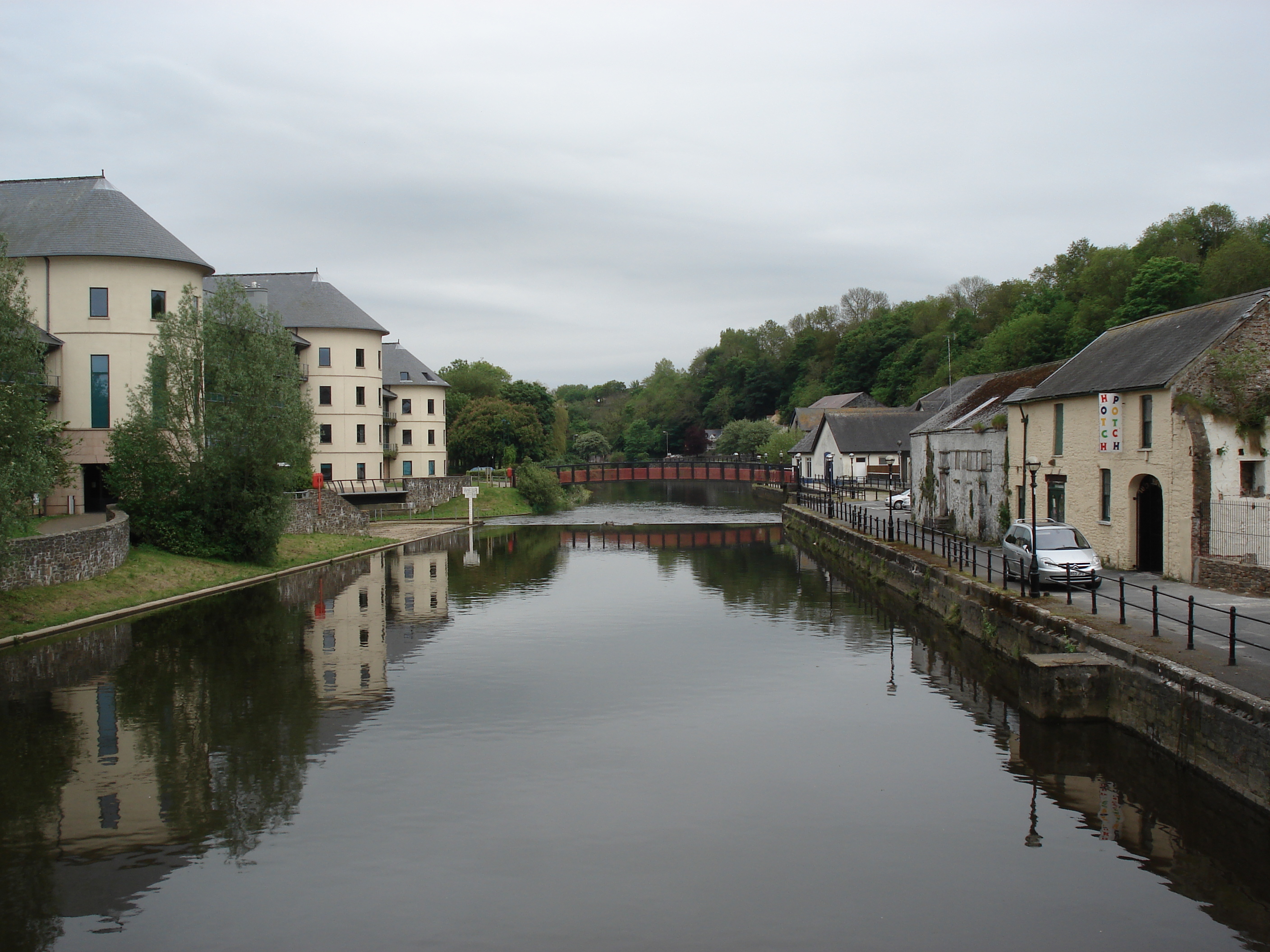 รูปถ่าย อังกฤษ(United Kingdom) ฮาร์เวอร์ฟอร์ดเวสท์(Haverfordwest) 2006-05 8