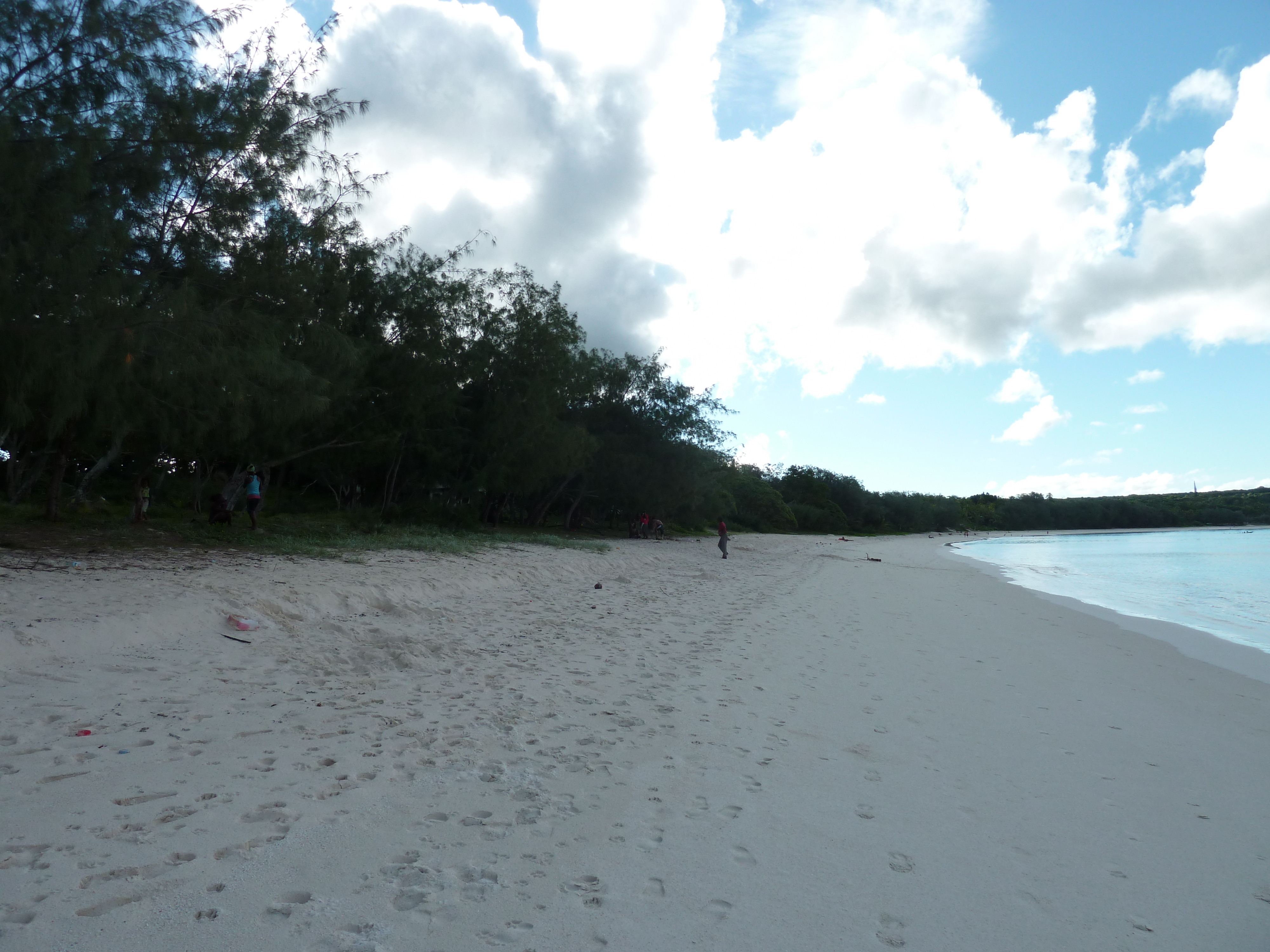 รูปถ่าย นิวแคลิโดเนีย(New Caledonia) เกาะลีฟู(Lifou) อ่าวชาโตบรีย็อง(Chateaubriand Bay) 2010-05 60