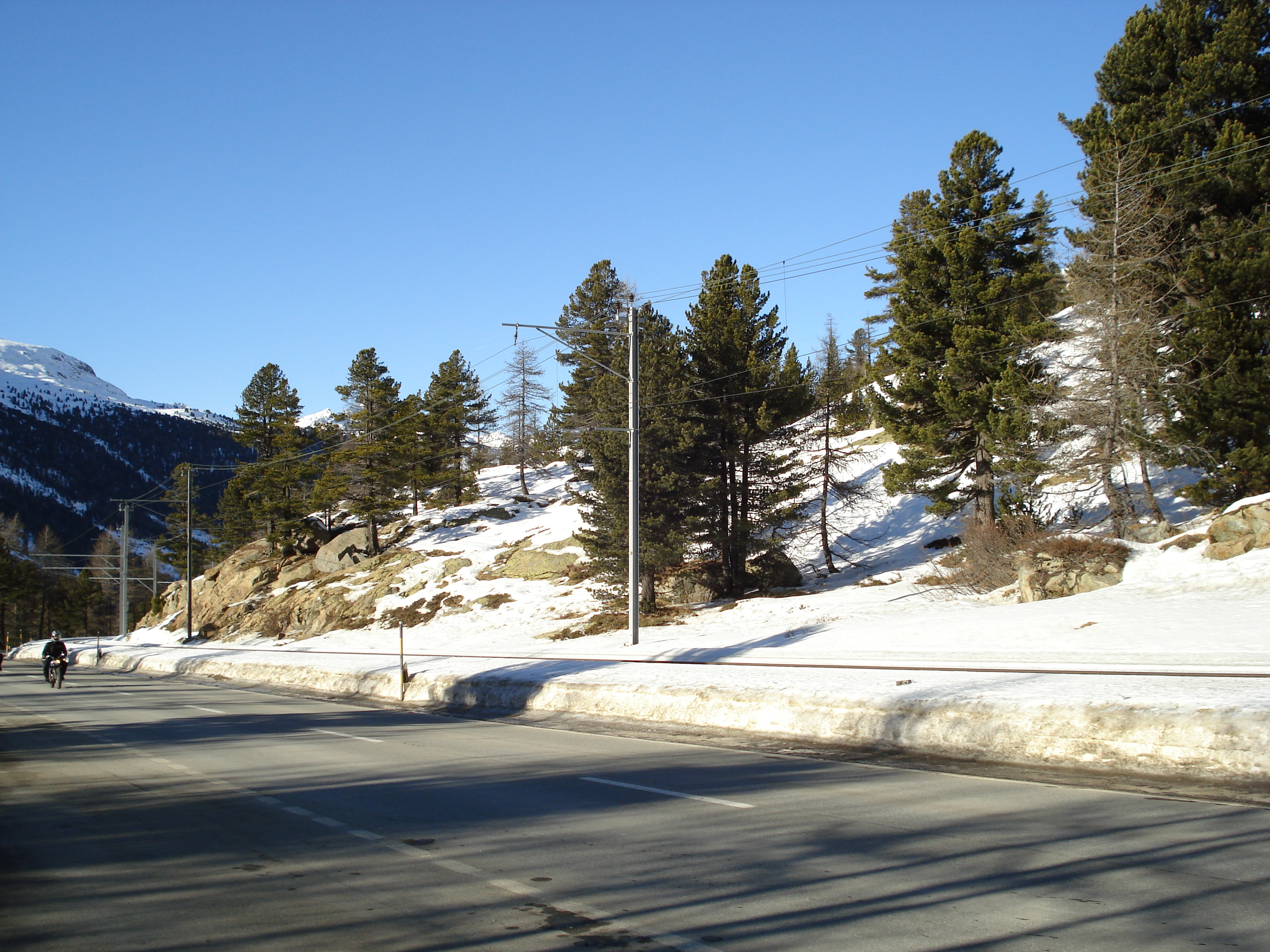 รูปถ่าย สวิสเซอร์แลนด์(Switzerland) จากปอนเตรซีนาไปลาโกเบียนโก(From Pontresina to Lago Bianco) 2007-01 67