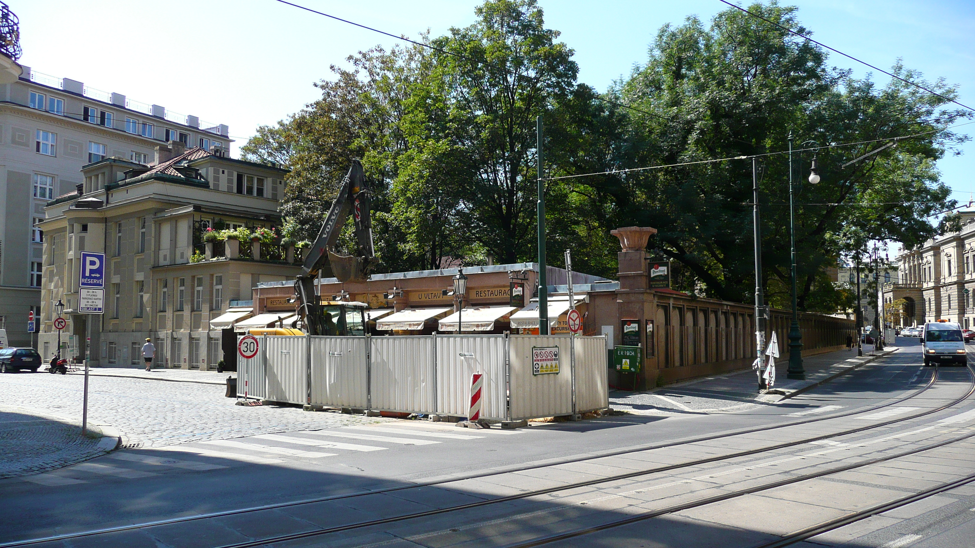 รูปถ่าย สาธารณรัฐเช็ก(Czech Republic) ปราก(Prague) 17 ลิสโตปาดื(17 Listopadu) 2007-07 9