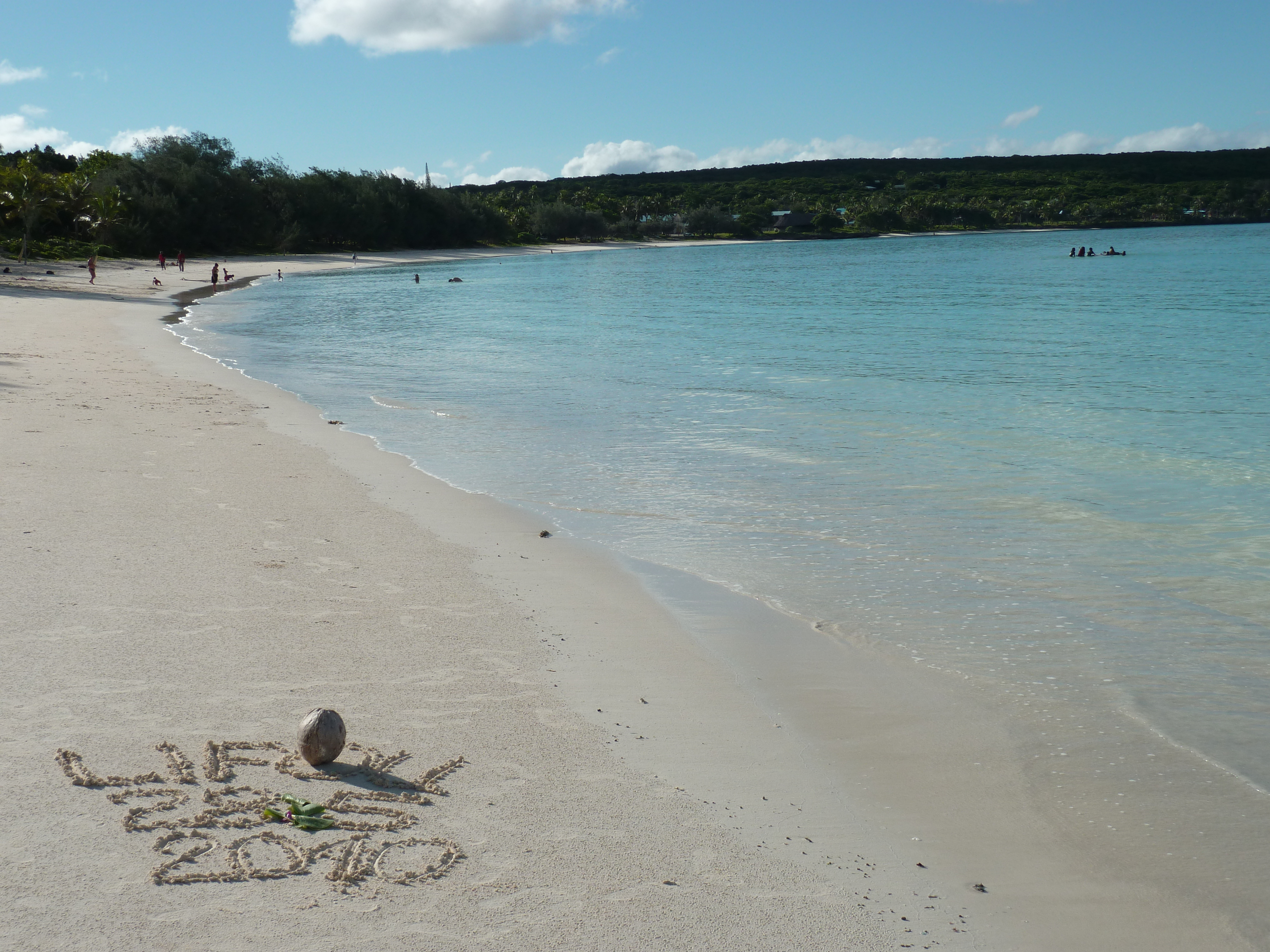 รูปถ่าย นิวแคลิโดเนีย(New Caledonia) เกาะลีฟู(Lifou) อ่าวชาโตบรีย็อง(Chateaubriand Bay) 2010-05 52