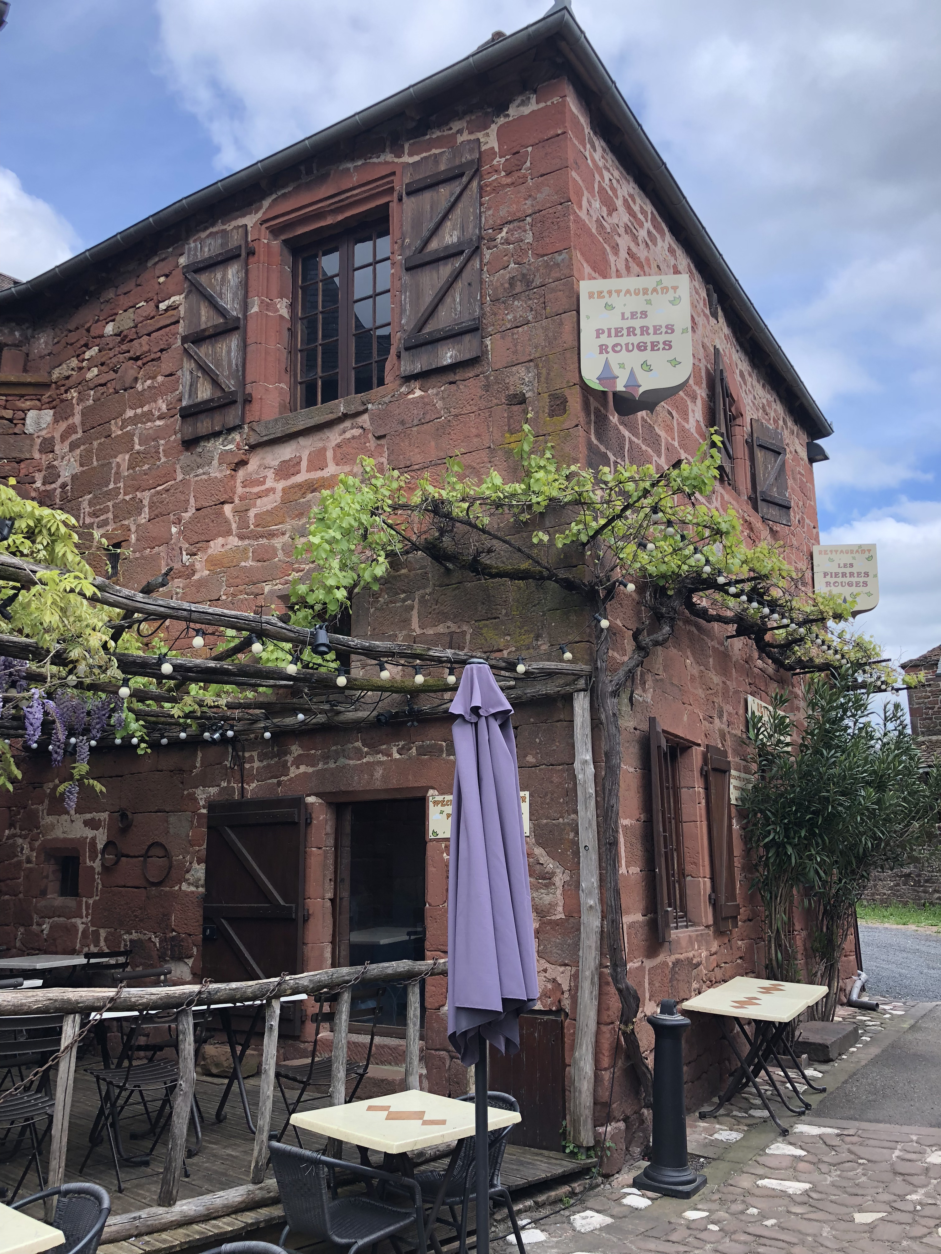รูปถ่าย ฝรั่งเศส(France) กอลงฌ์-ลา-รูฌ(Collonges la Rouge) 2018-04 19