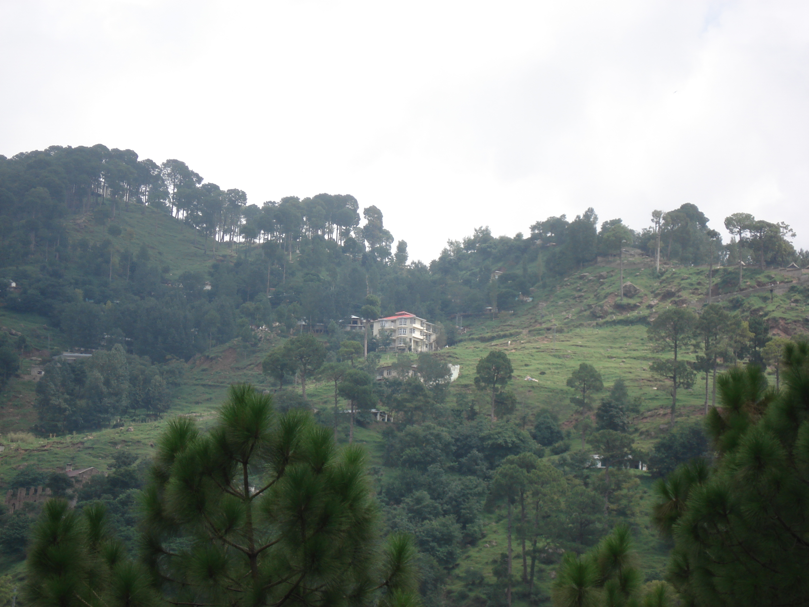 รูปถ่าย ปากีสถาน(Pakistan) ถนนจากอิสลามาบัดไปมัรรี(Islamabad to Murree road) 2006-08 30