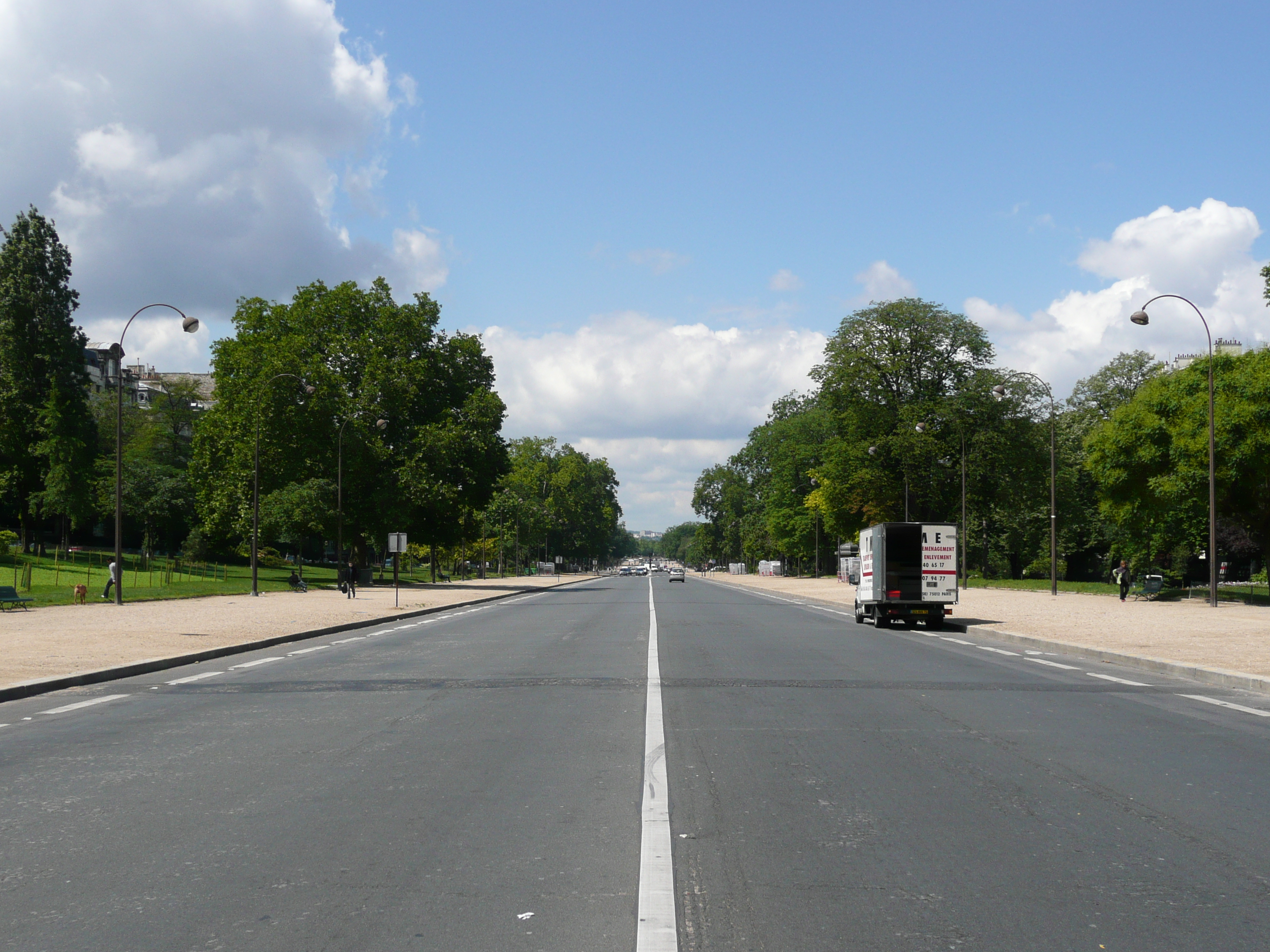 รูปถ่าย ฝรั่งเศส(France) ปารีส(Paris) ถนนฟอช(Avenue Foch) 2007-06 190