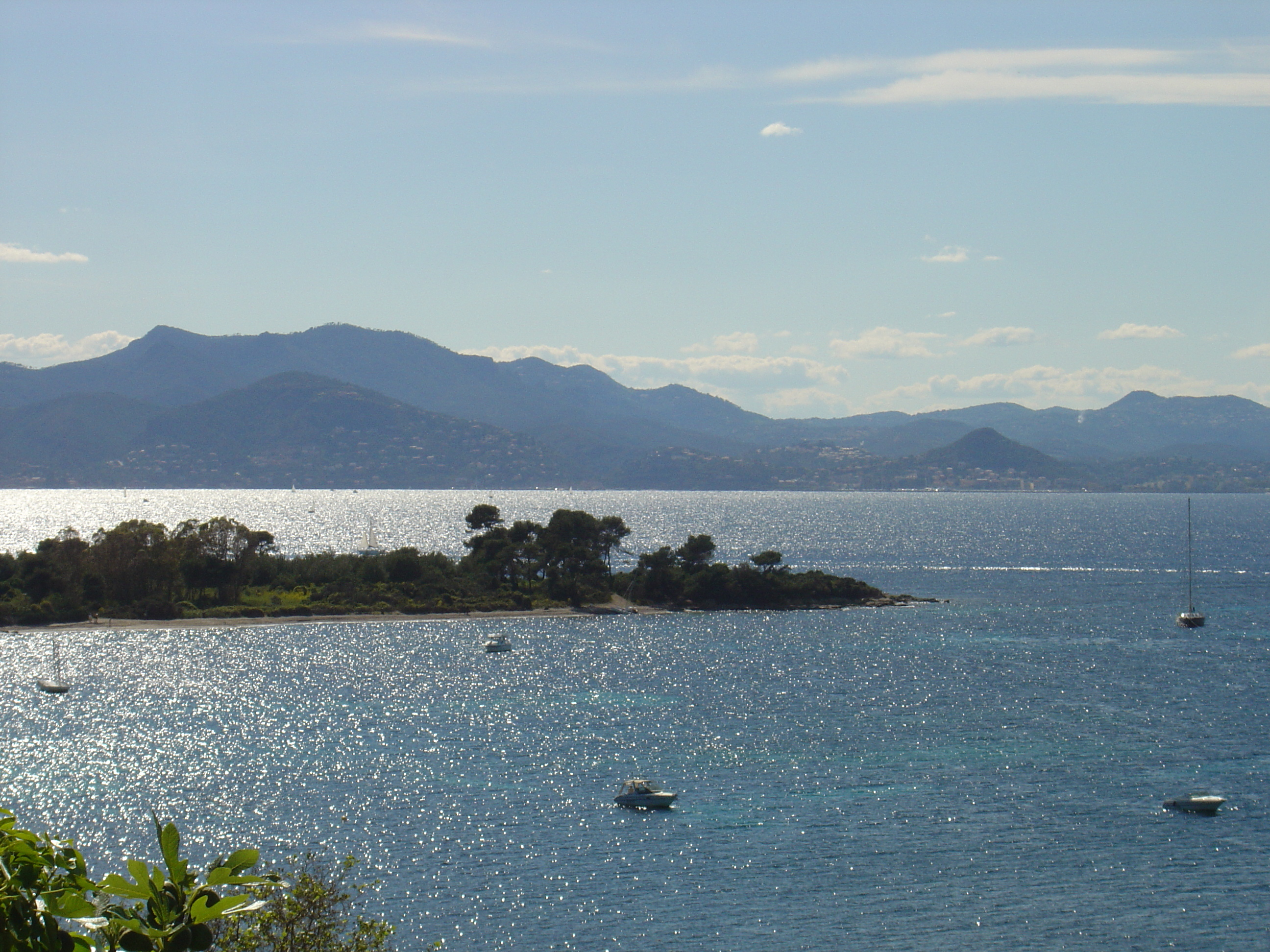 รูปถ่าย ฝรั่งเศส(France) คานส์(Cannes) เกาะแซ็งต์-มาร์เกอริต(Sainte Marguerite) 2004-05 34