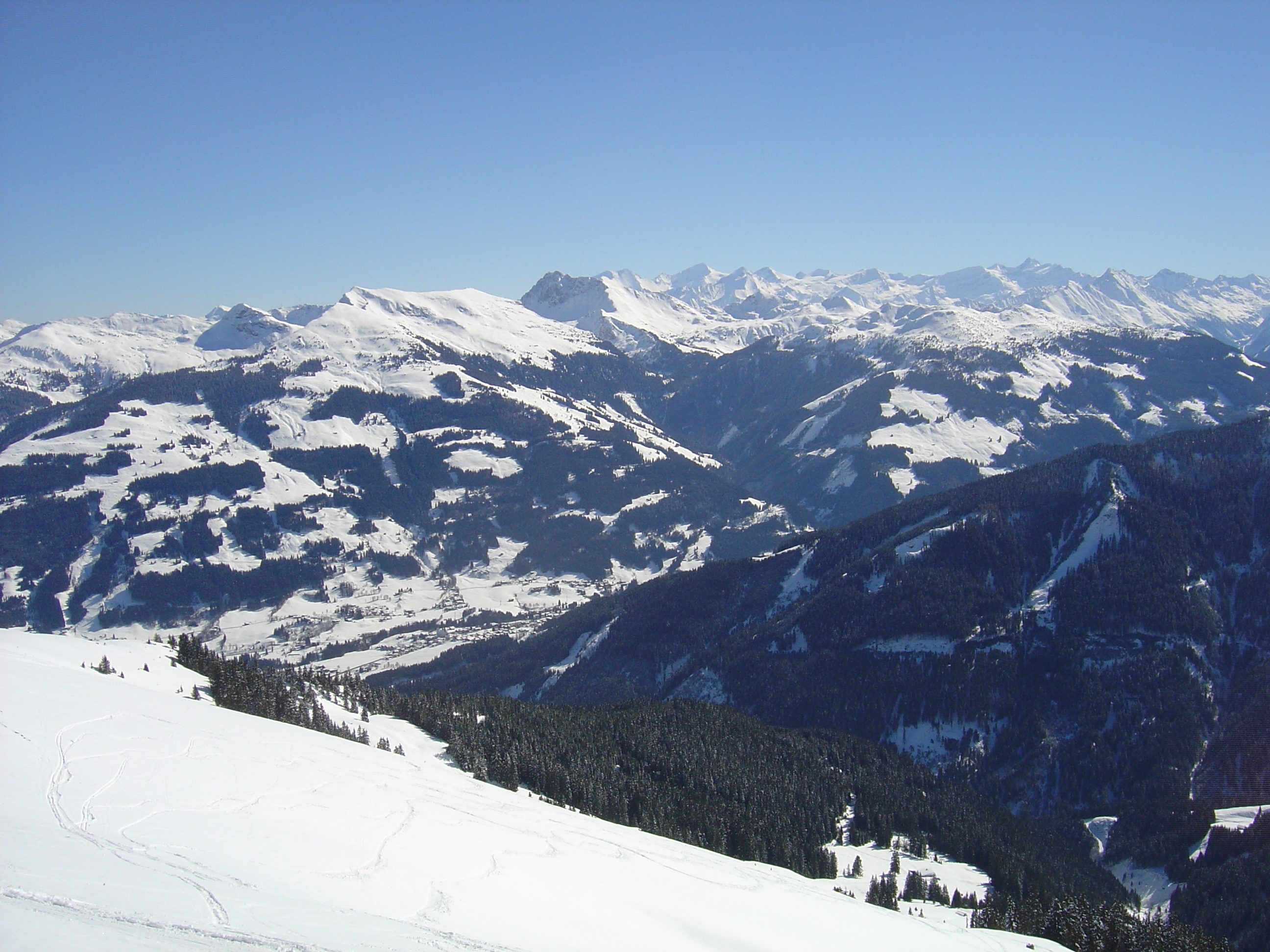 รูปถ่าย ออสเตรีย(Austria) คิทซ์บูเฮล(Kitzbuhel) สกี(Ski) 2005-03 106
