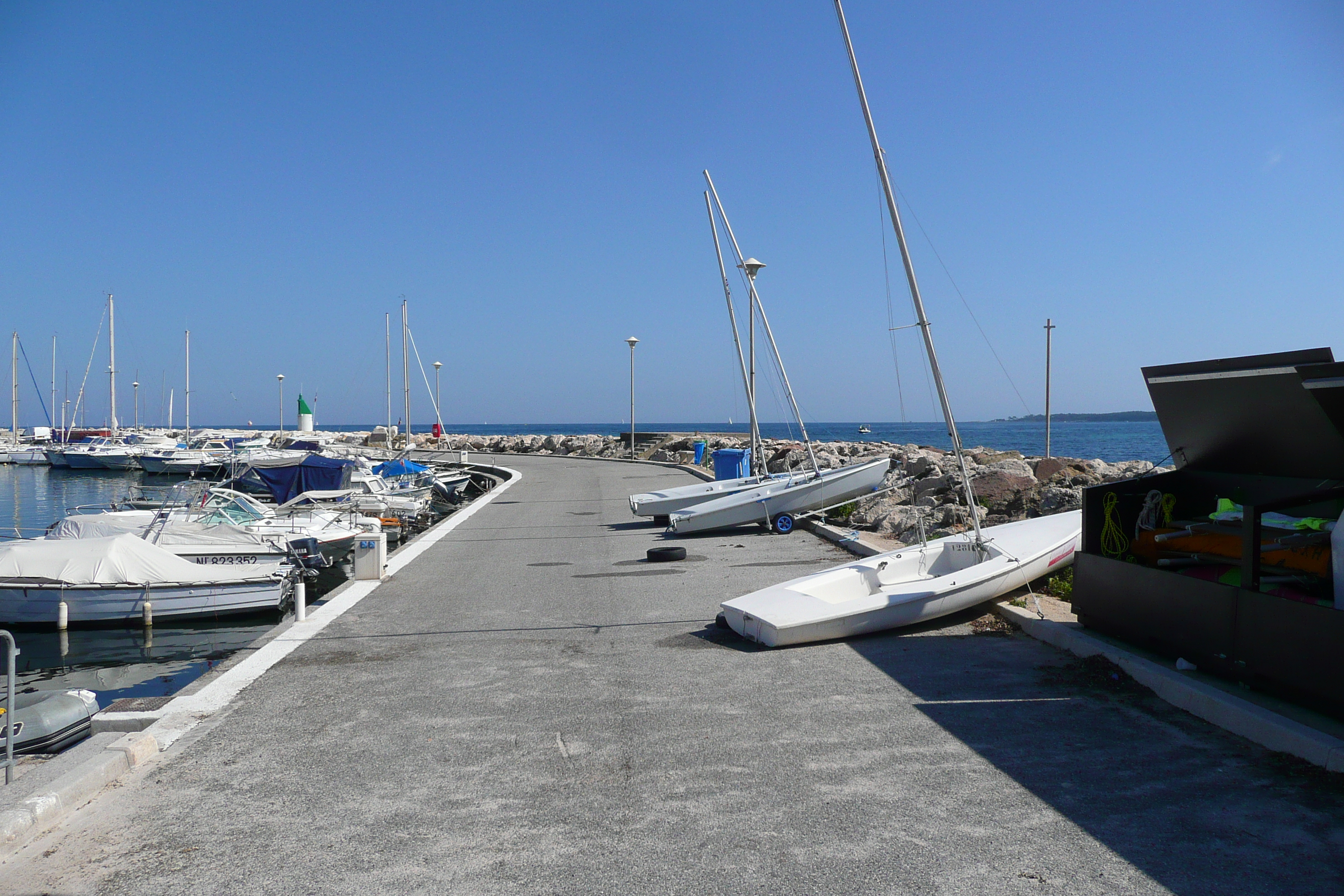 รูปถ่าย ฝรั่งเศส(France) คานส์(Cannes) หาดกาซาแญร์(Plage Gazagnaire) 2008-03 94