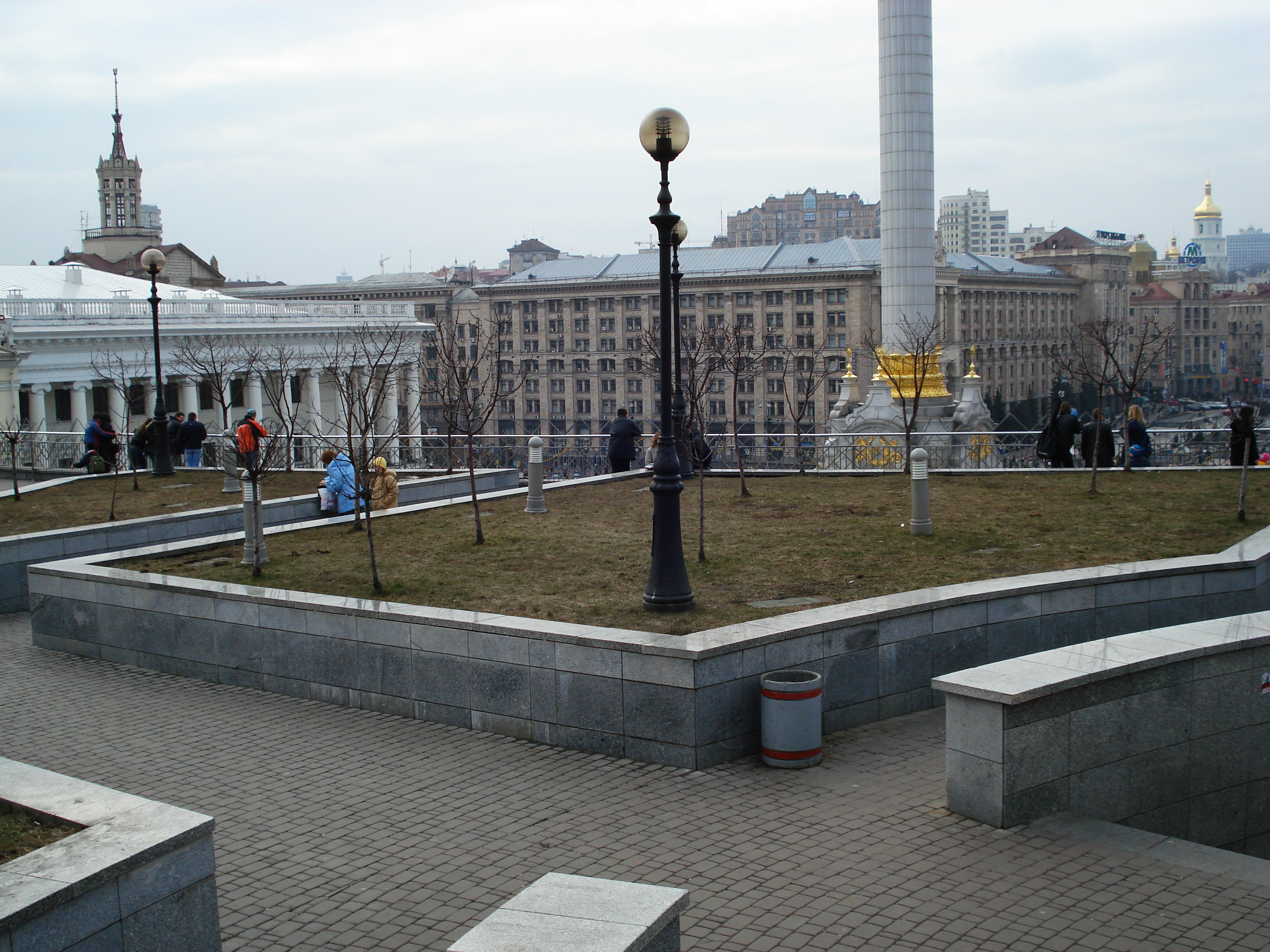 รูปถ่าย ยูเครน(Ukraine) เคียฟ(Kiev) ถนนเครชชาตือค(Kreschatyk Street) 2007-03 11
