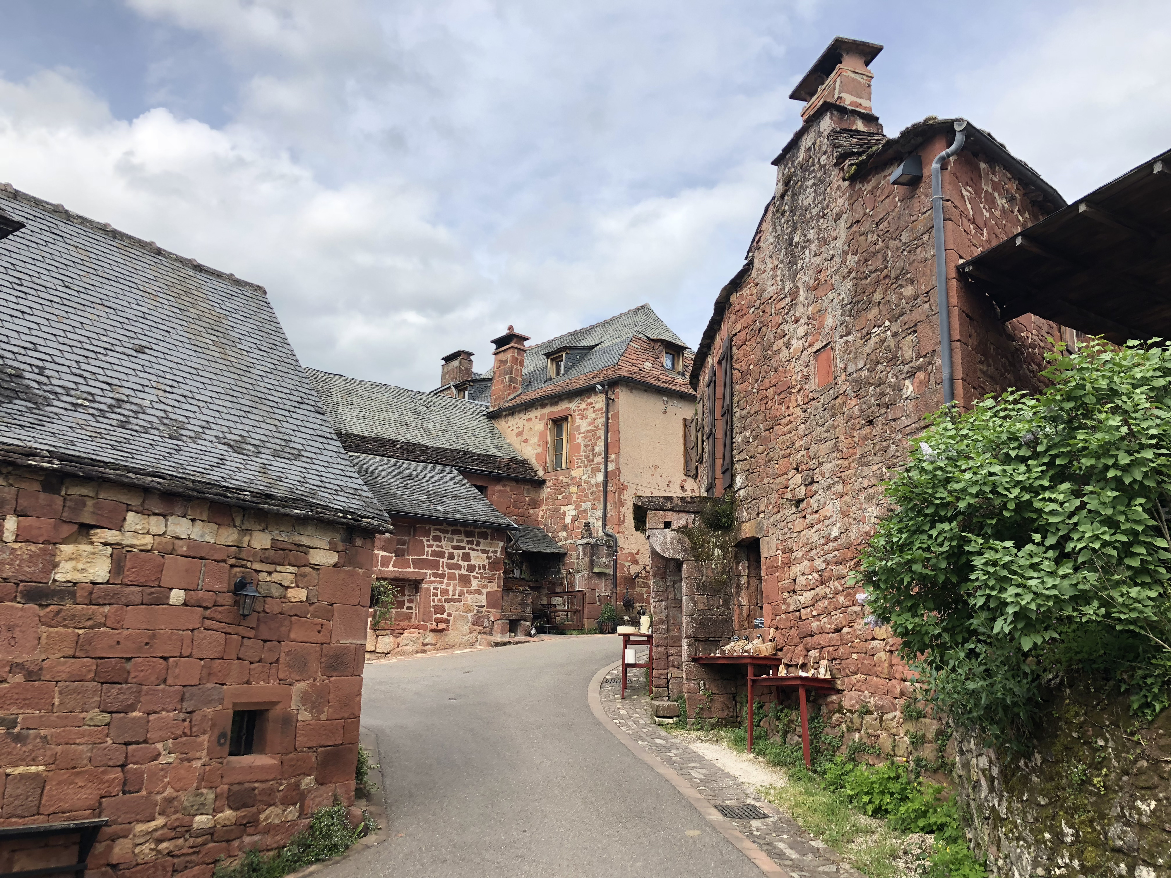 รูปถ่าย ฝรั่งเศส(France) กอลงฌ์-ลา-รูฌ(Collonges la Rouge) 2018-04 21