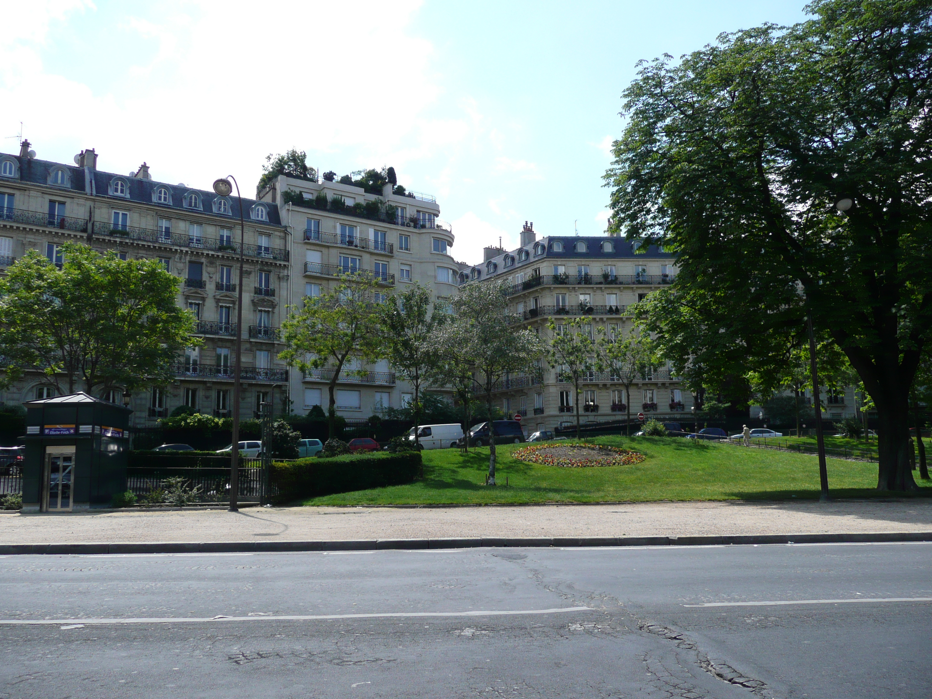 รูปถ่าย ฝรั่งเศส(France) ปารีส(Paris) ถนนฟอช(Avenue Foch) 2007-06 189