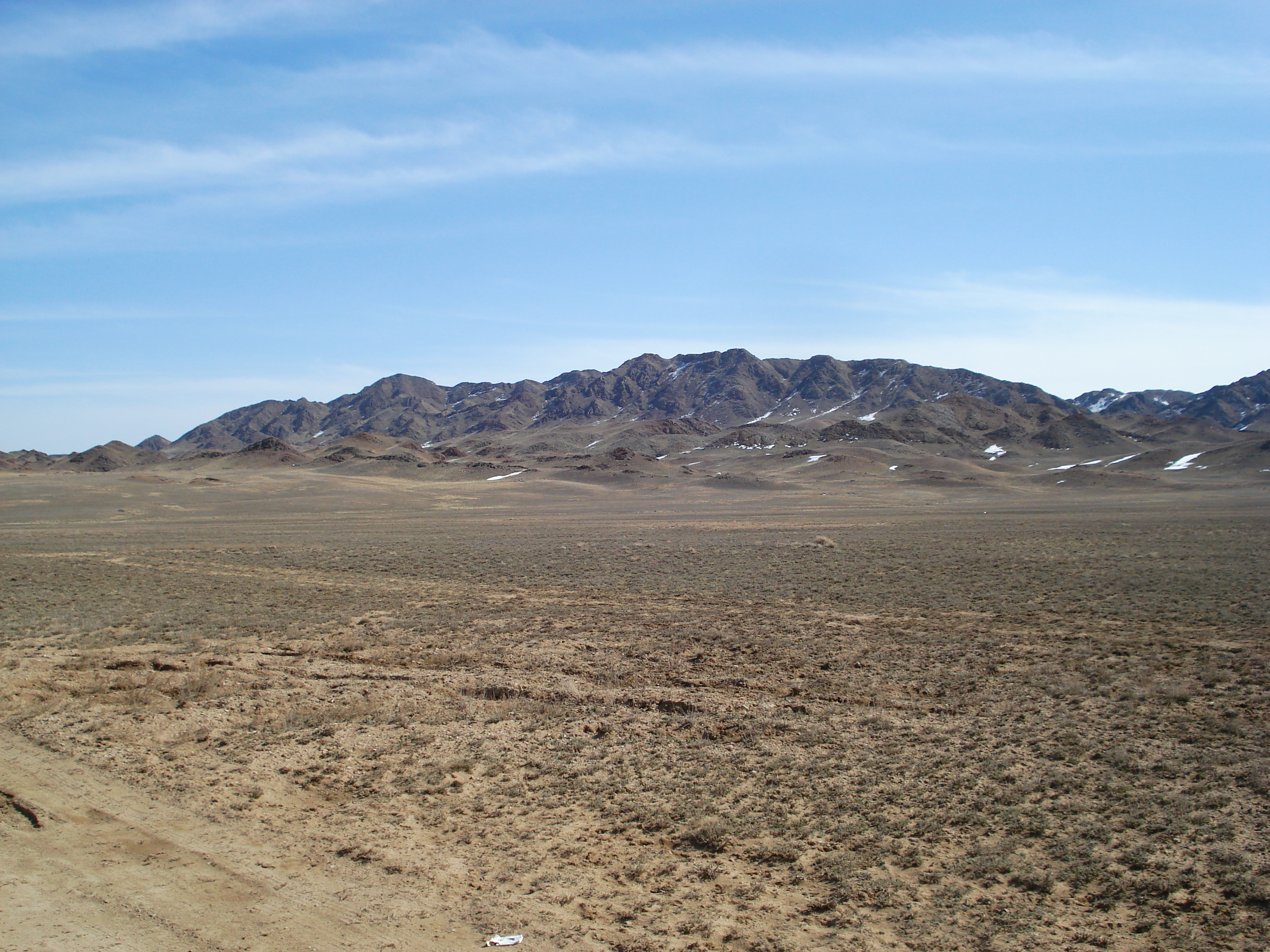 รูปถ่าย คาซัคสถาน(Kazakhstan) ถนนจากอัลมาตีไปหุบผาชารึน(Almaty to Charyn Canyon road) 2007-03 175