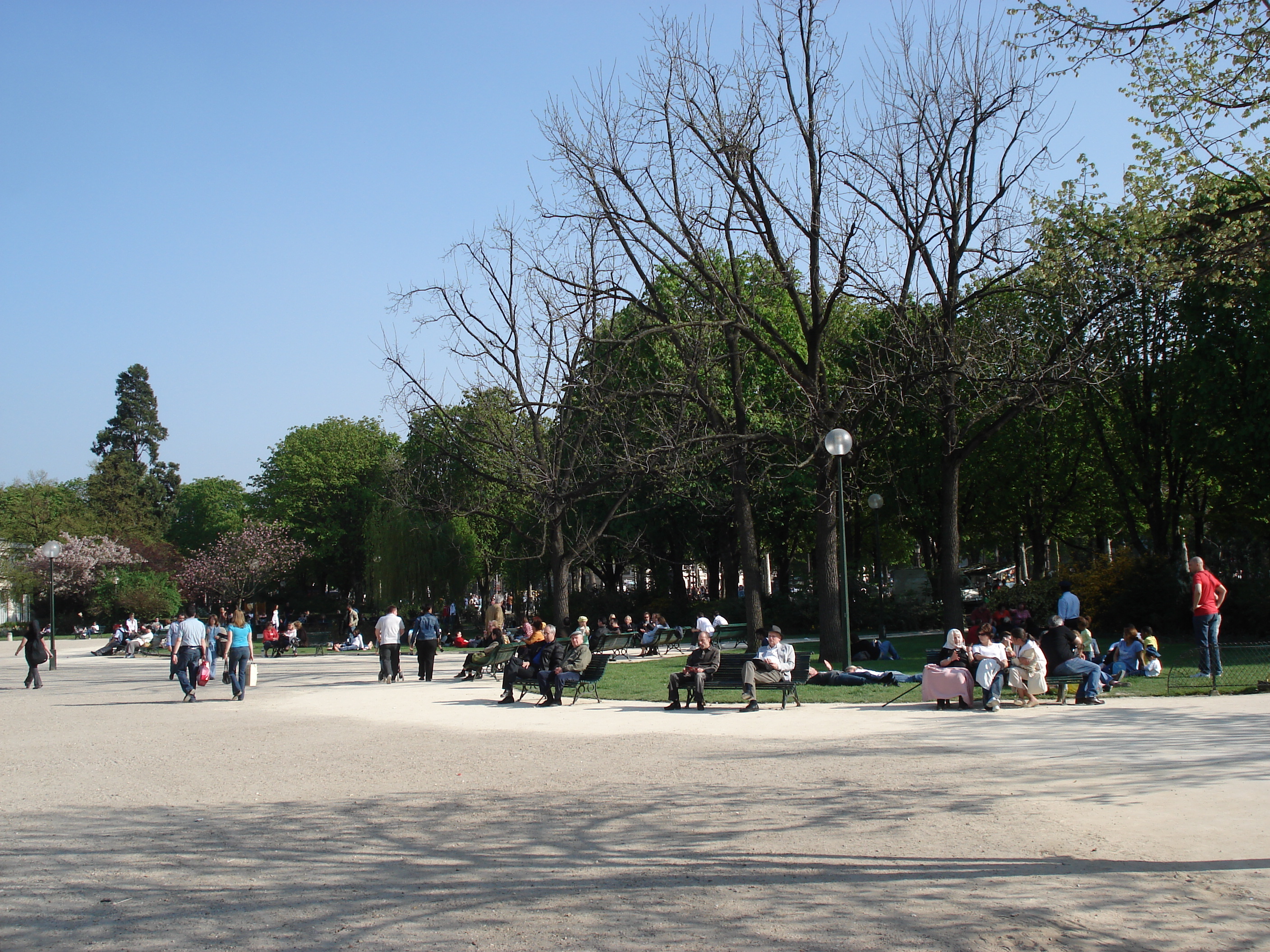 รูปถ่าย ฝรั่งเศส(France) ปารีส(Paris) ช็องเซลีเซ(Champs Elysees) 2006-04 11