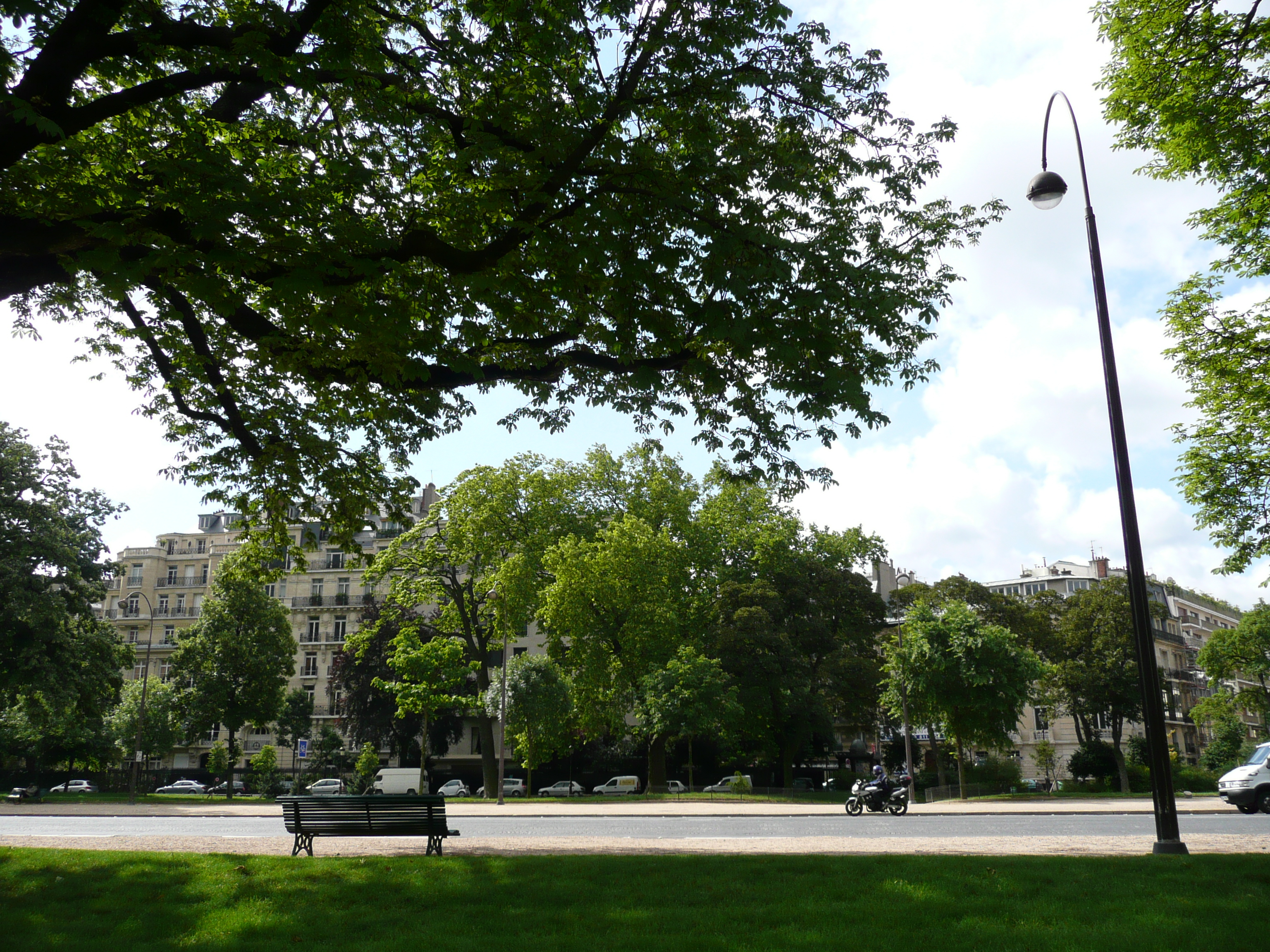 รูปถ่าย ฝรั่งเศส(France) ปารีส(Paris) ถนนฟอช(Avenue Foch) 2007-06 205